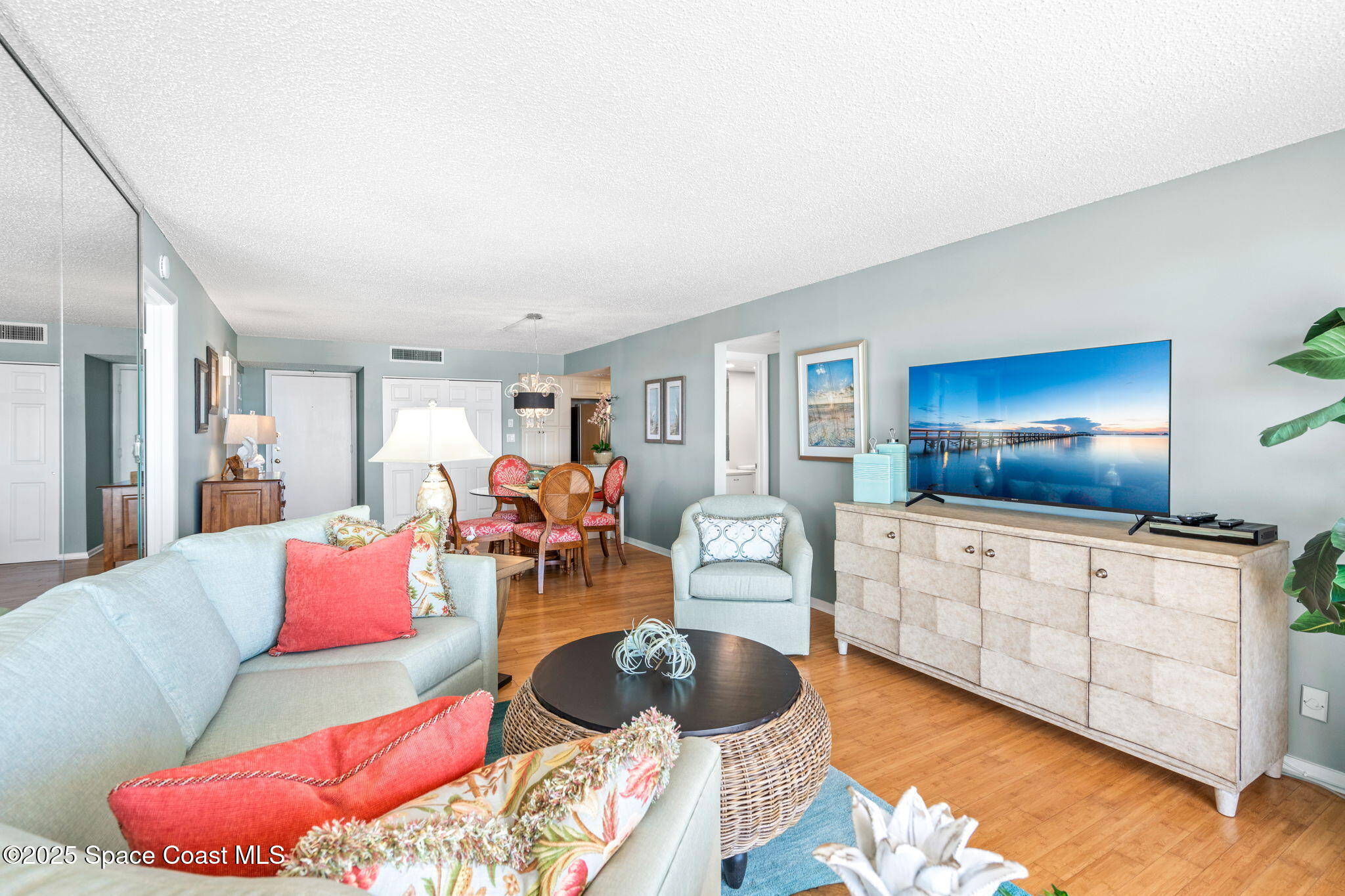 877 N Highway A1a, 1106