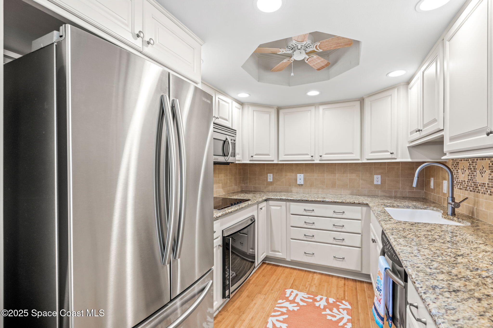 877 N Highway A1a, 1106