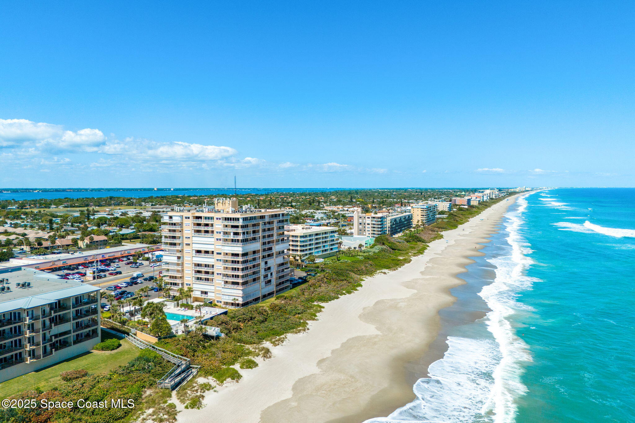 877 N Highway A1a, 1106