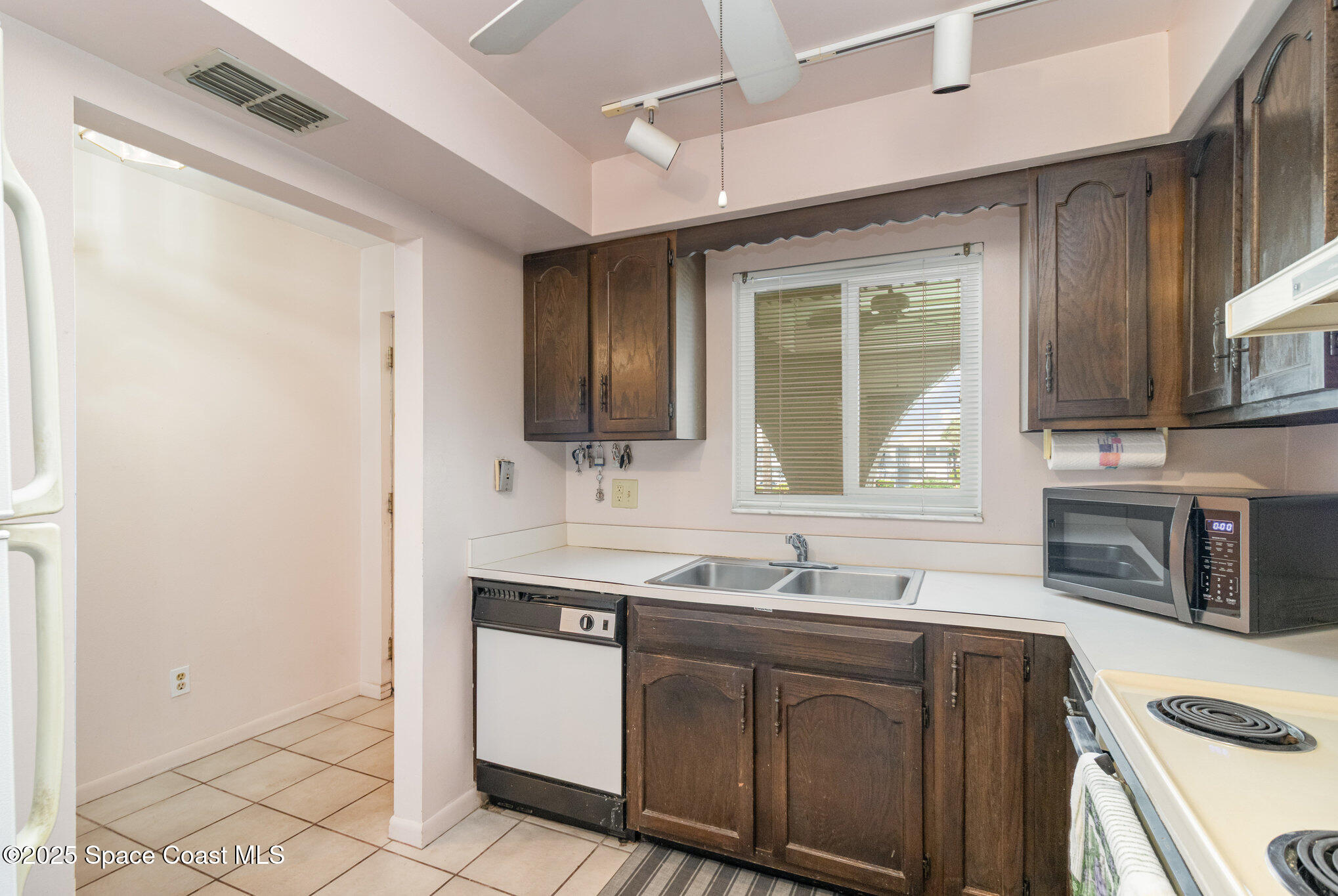 201 Saint Lucie Lane, 709