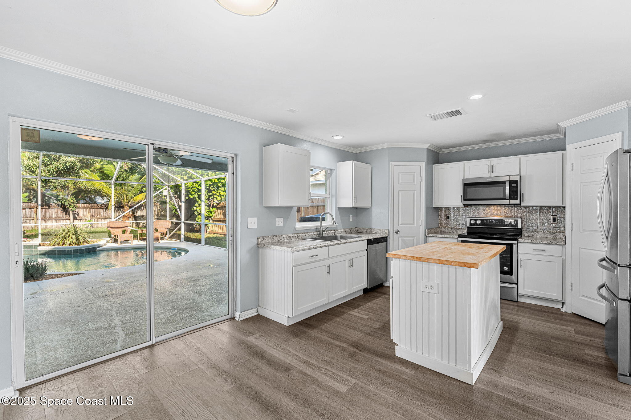 1249 White Oak Circle