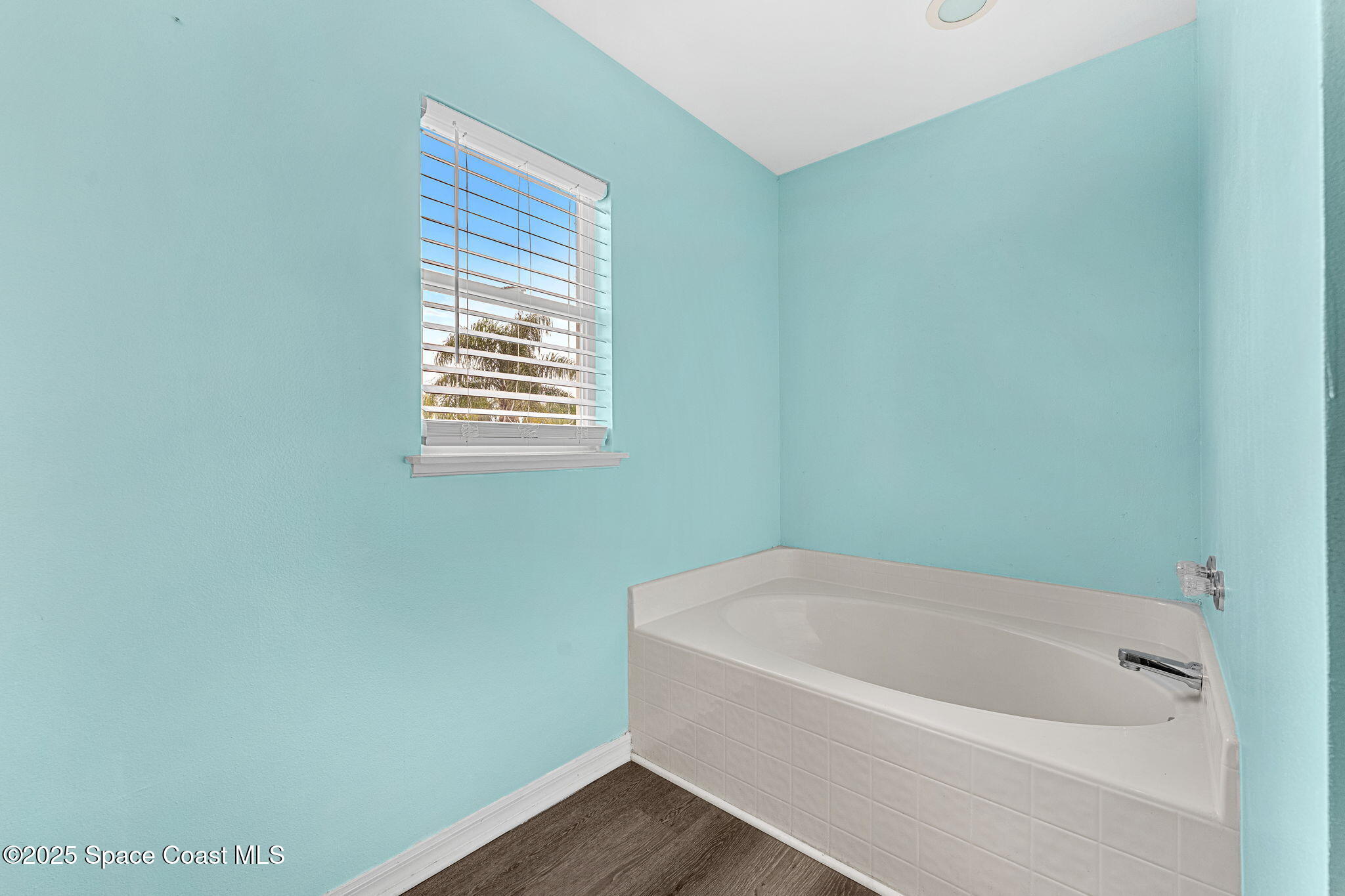 1249 White Oak Circle
