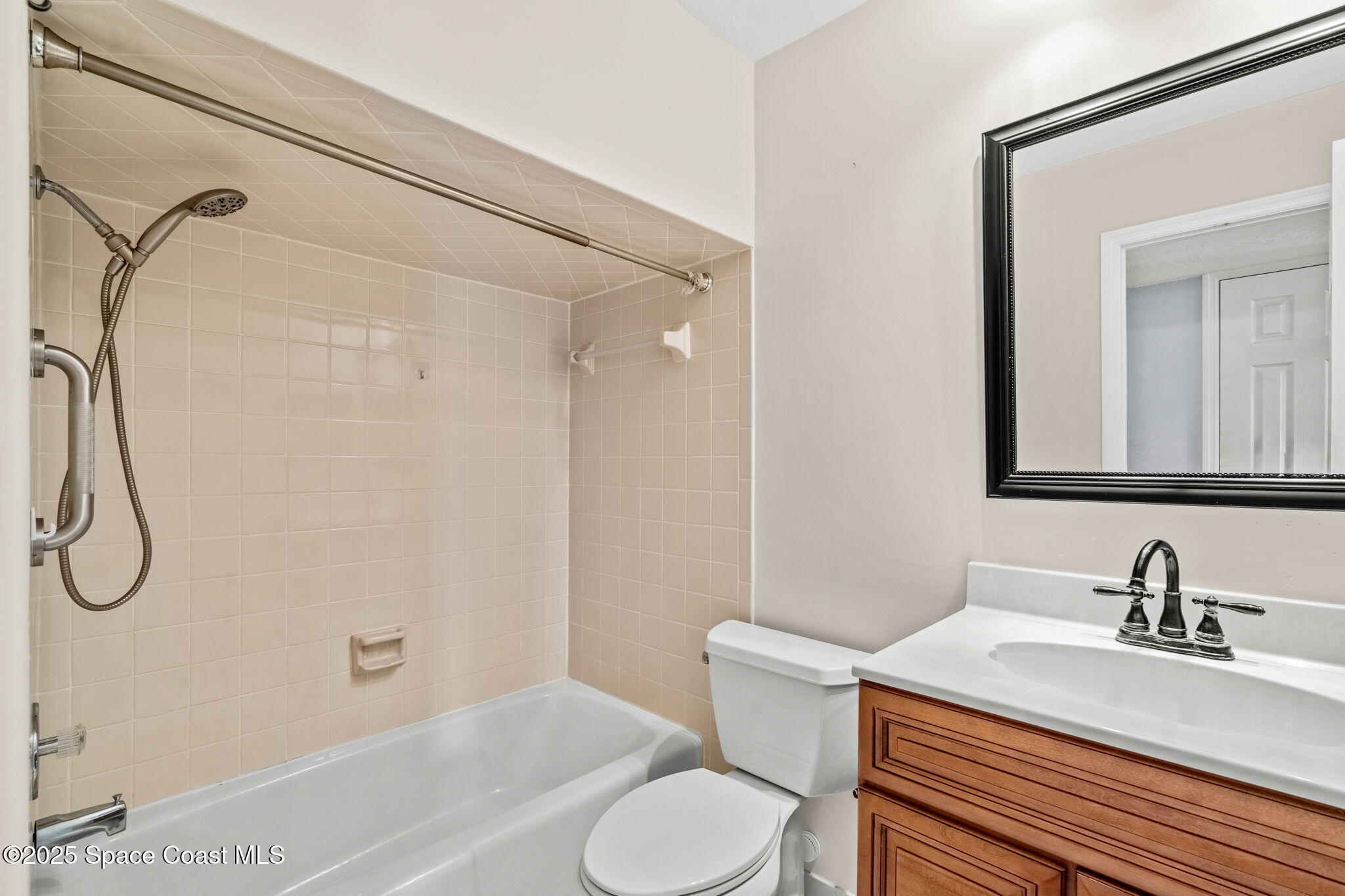 9045 York Lane, 15e