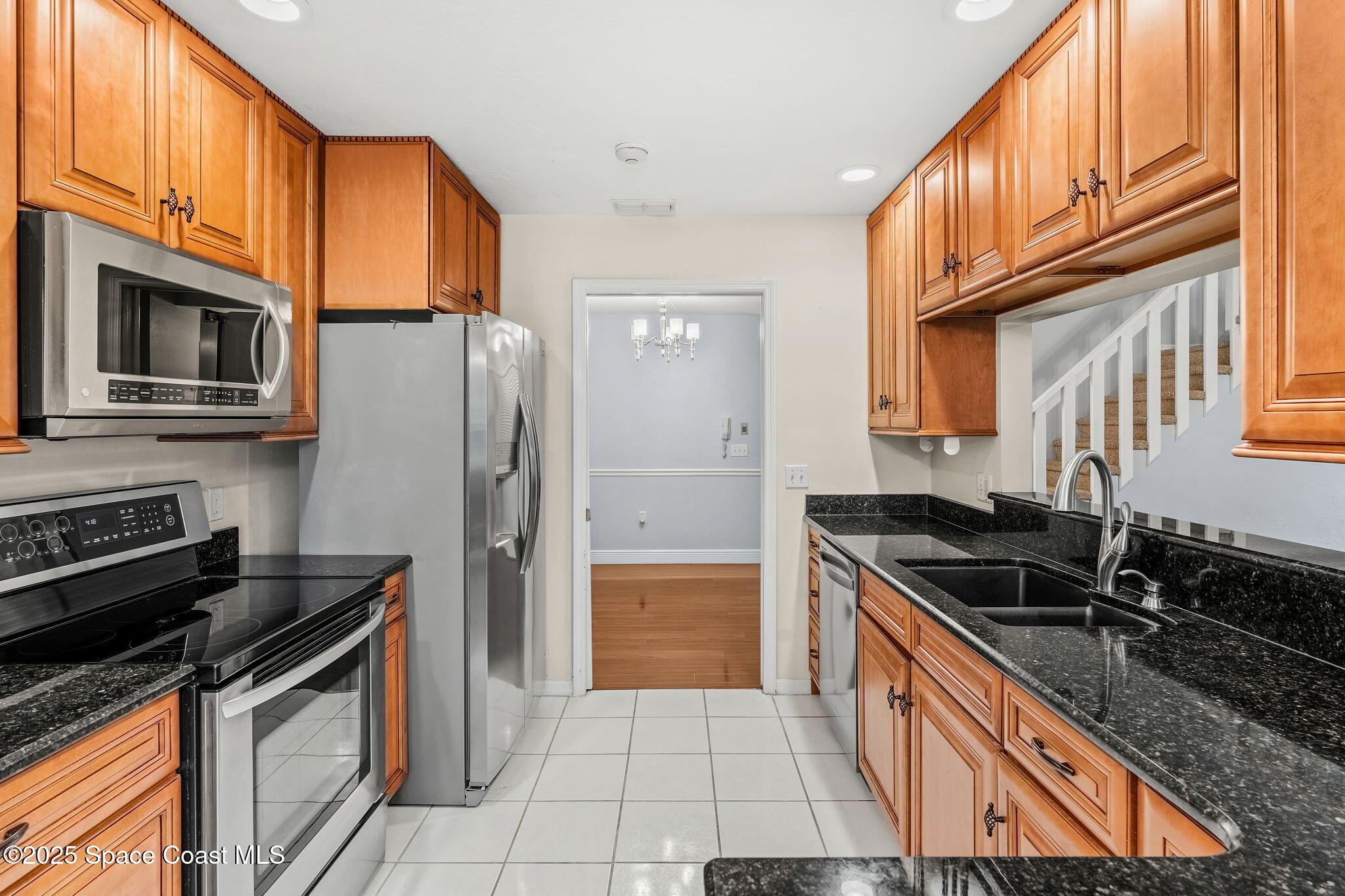 9045 York Lane, 15e