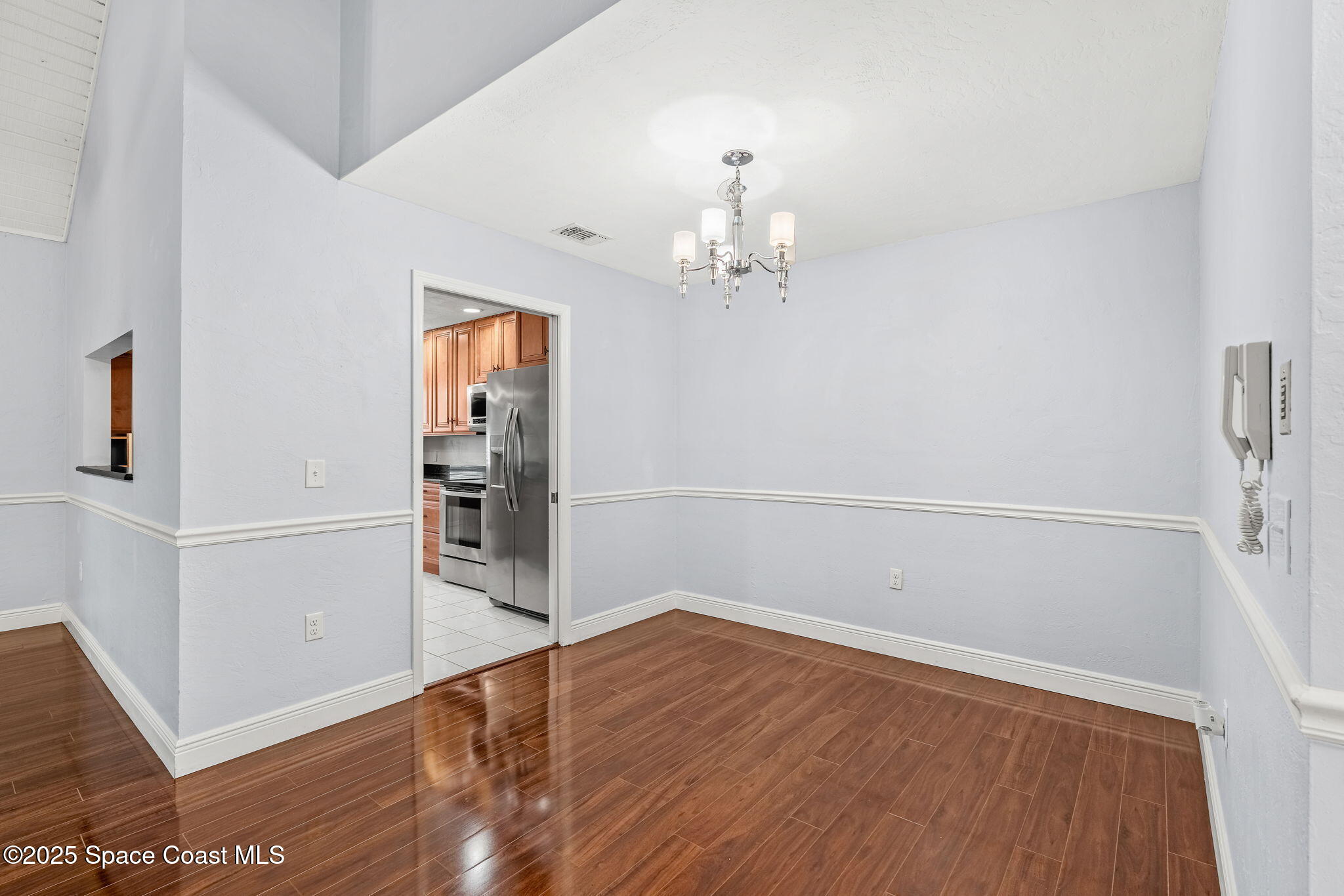 9045 York Lane, 15e