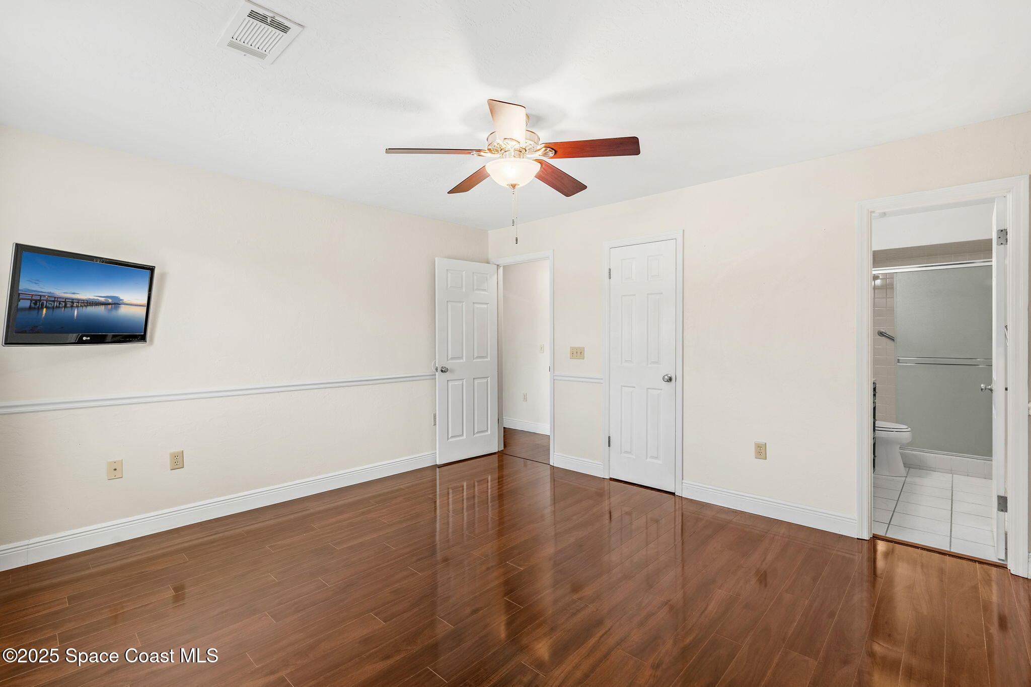 9045 York Lane, 15e