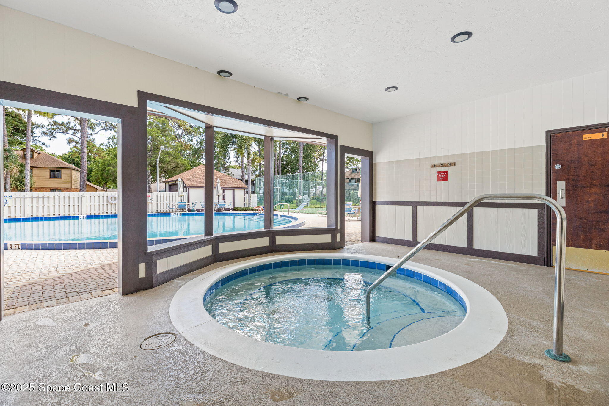 9045 York Lane, 15e