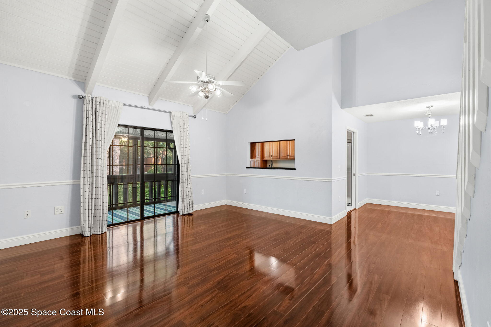 9045 York Lane, 15e
