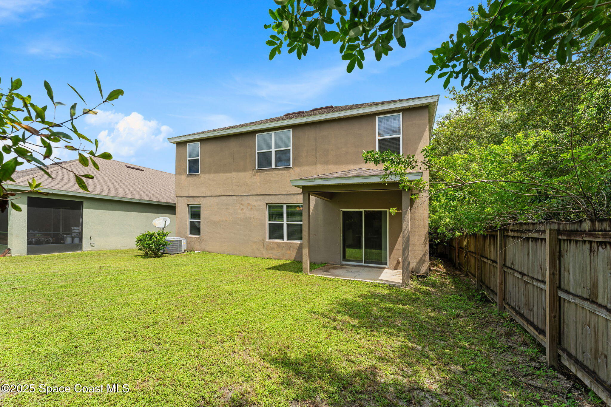 262 Alamere Drive SW