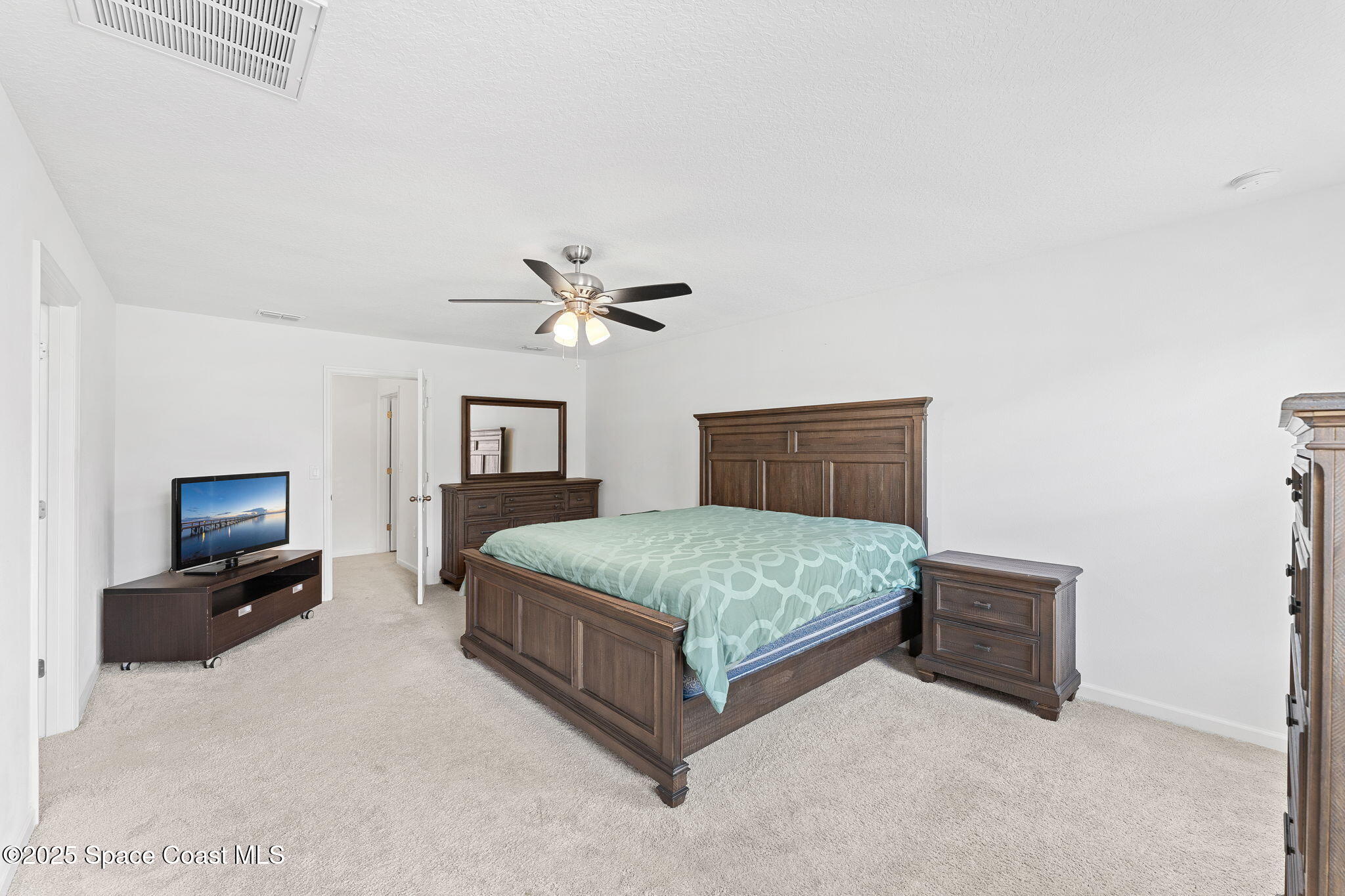 262 Alamere Drive SW