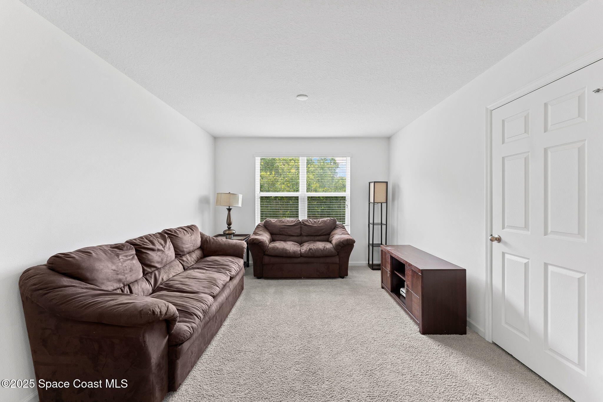 262 Alamere Drive SW