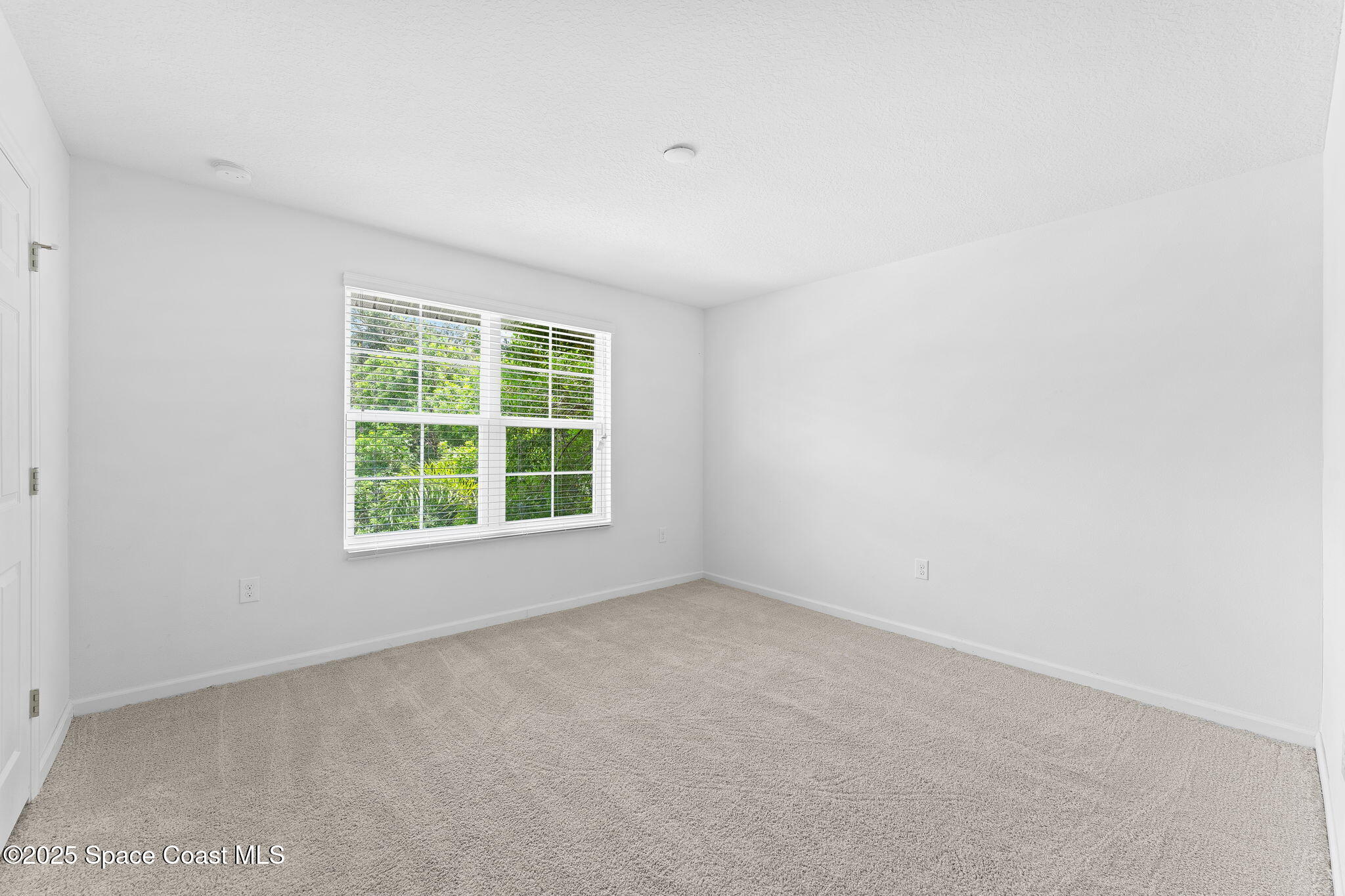 262 Alamere Drive SW