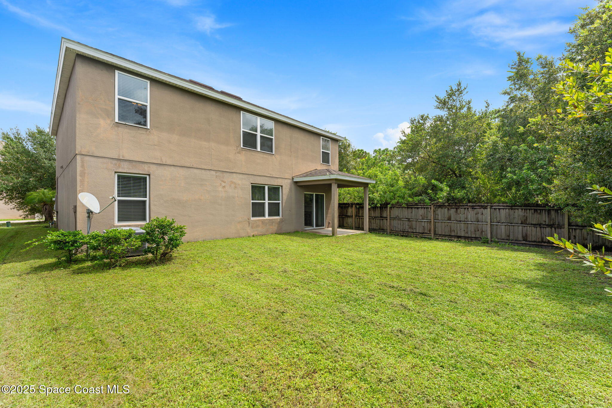 262 Alamere Drive SW