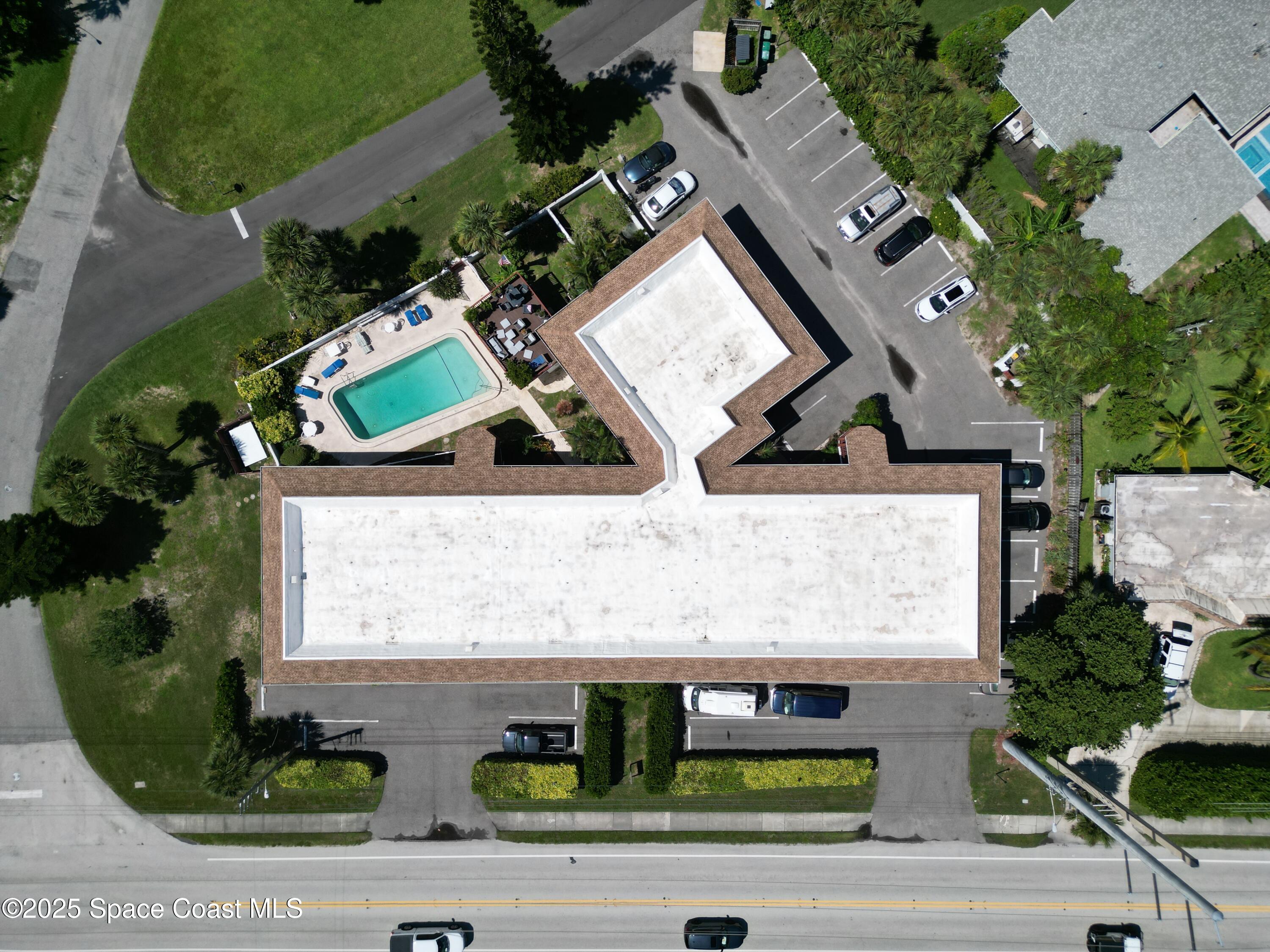 1318 S Miramar Avenue, 208