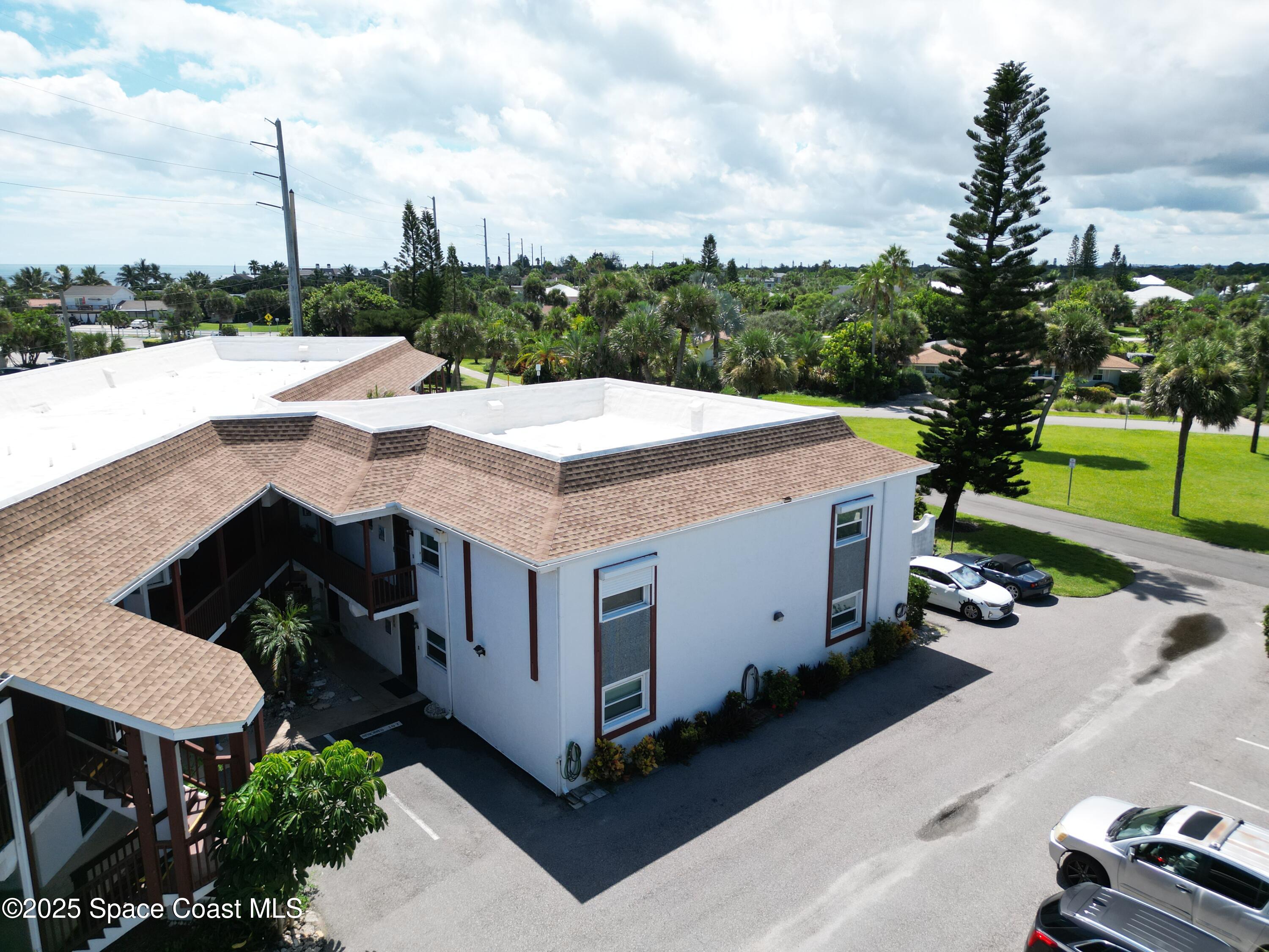 1318 S Miramar Avenue, 208