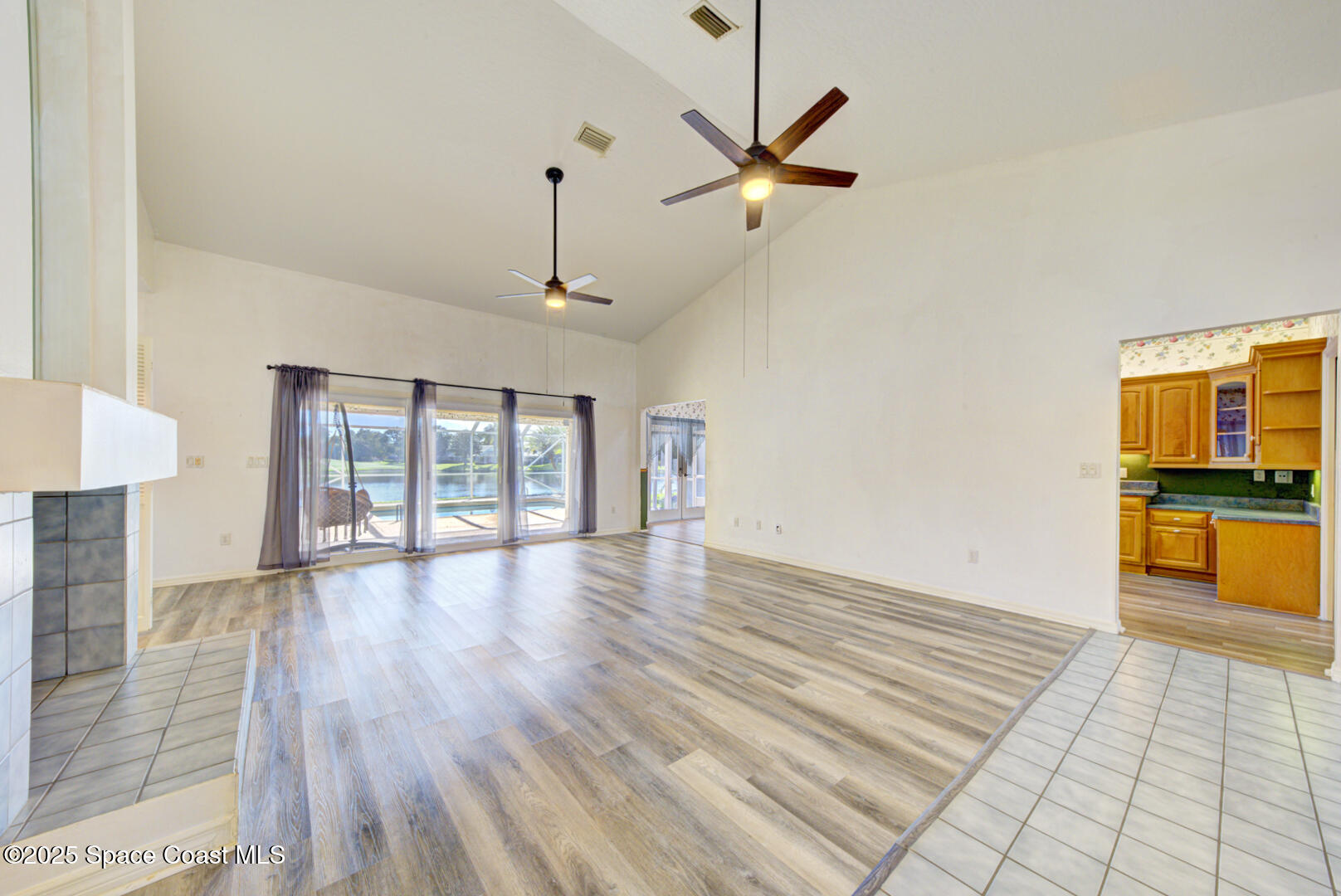 635 Dawson Drive, Melbourne