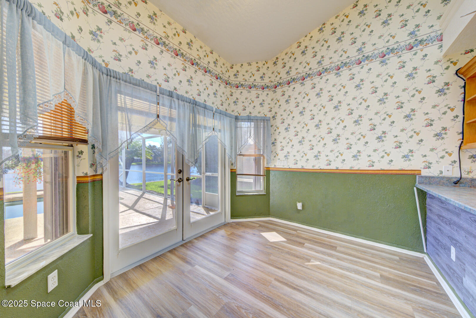 635 Dawson Drive, Melbourne