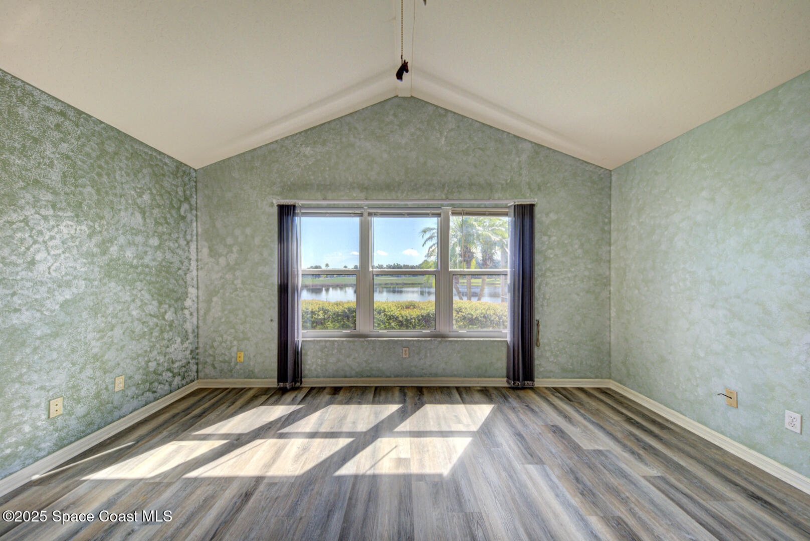 635 Dawson Drive, Melbourne