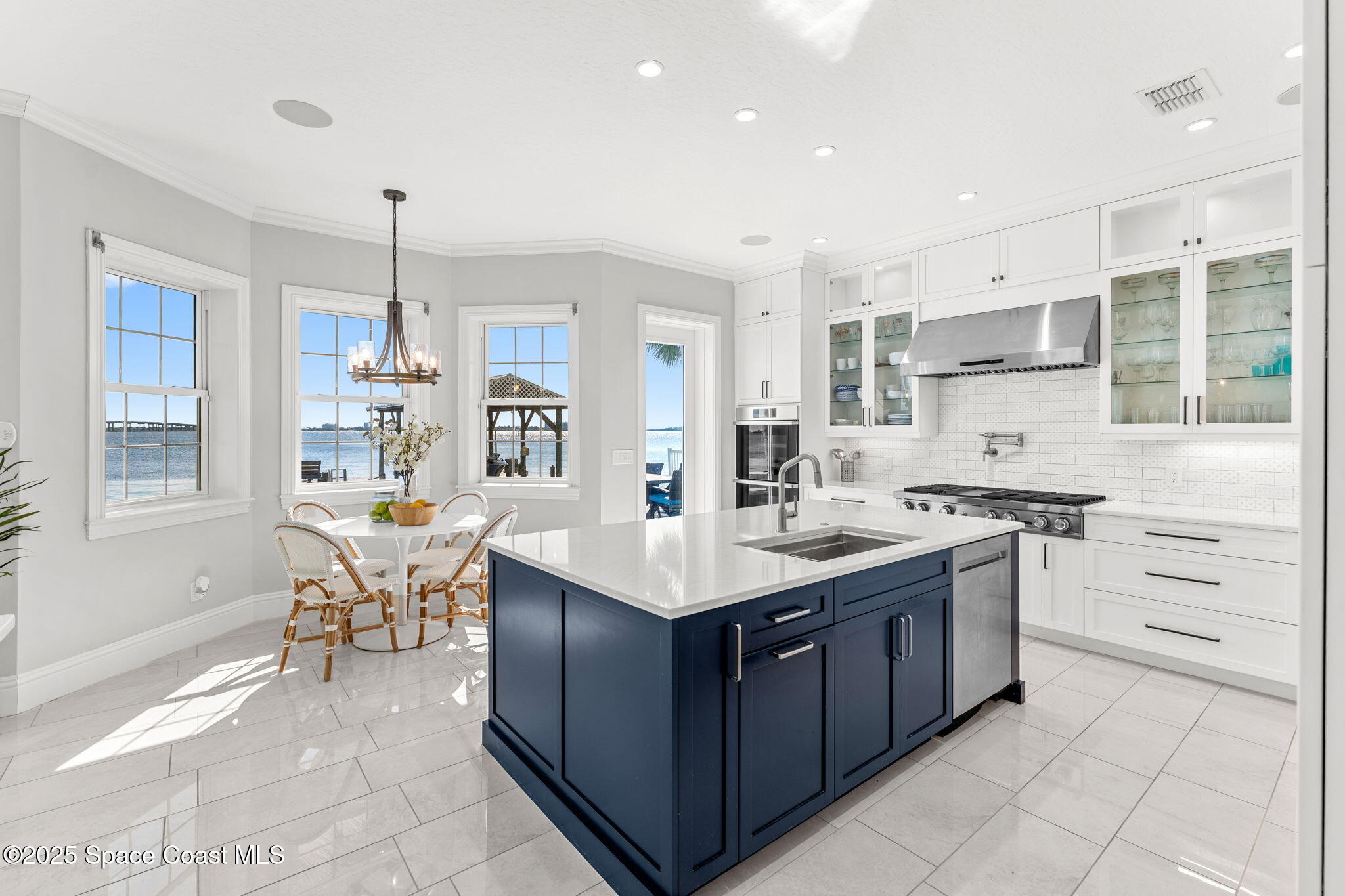 787 Oak Ridge Drive