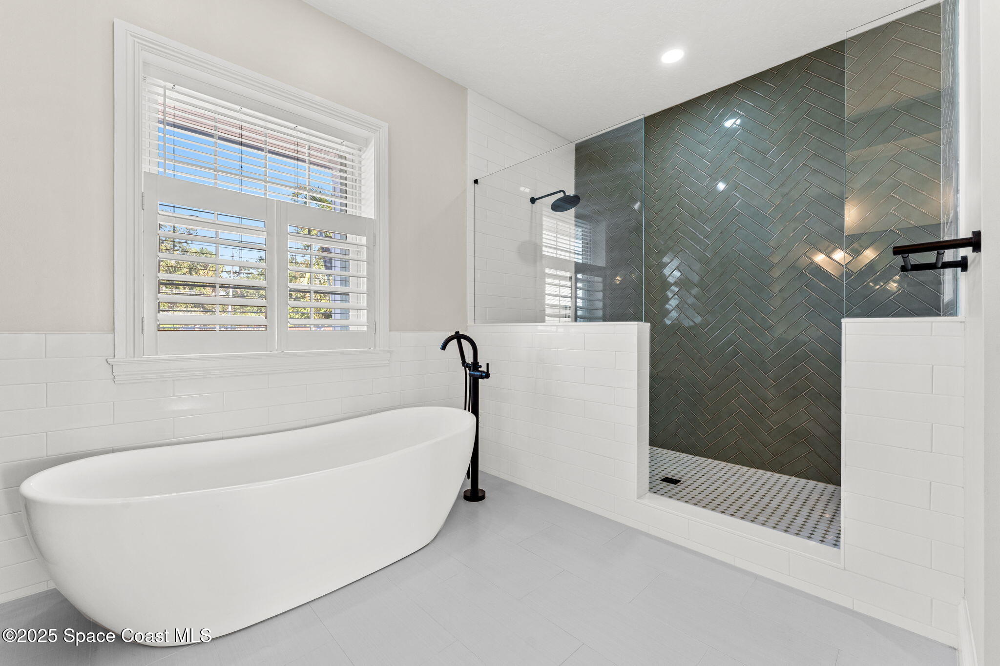 787 Oak Ridge Drive