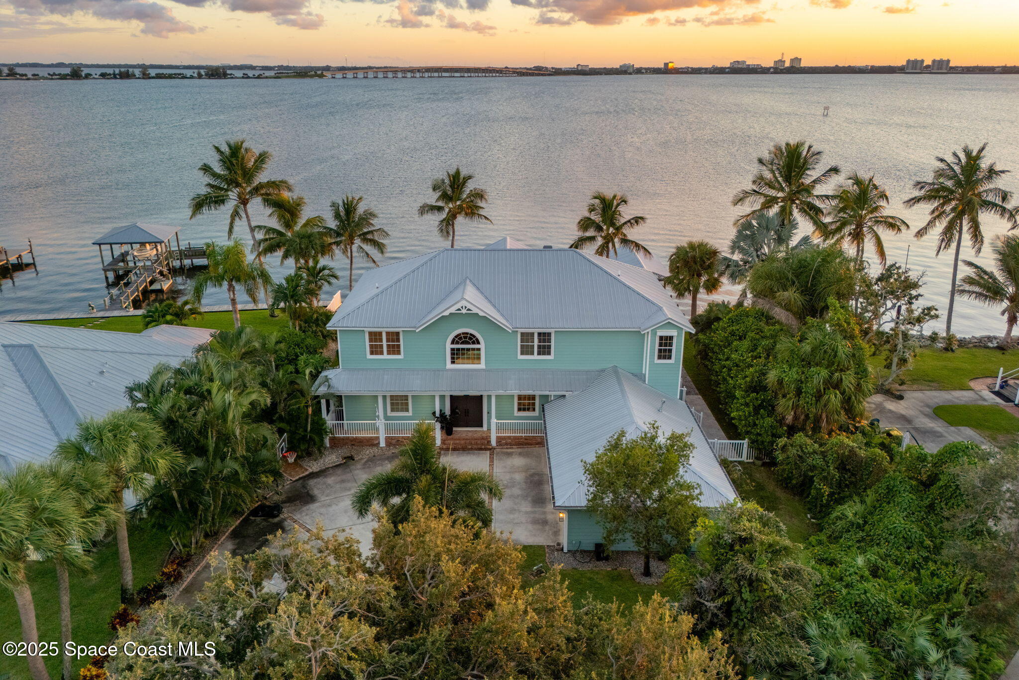 787 Oak Ridge Drive