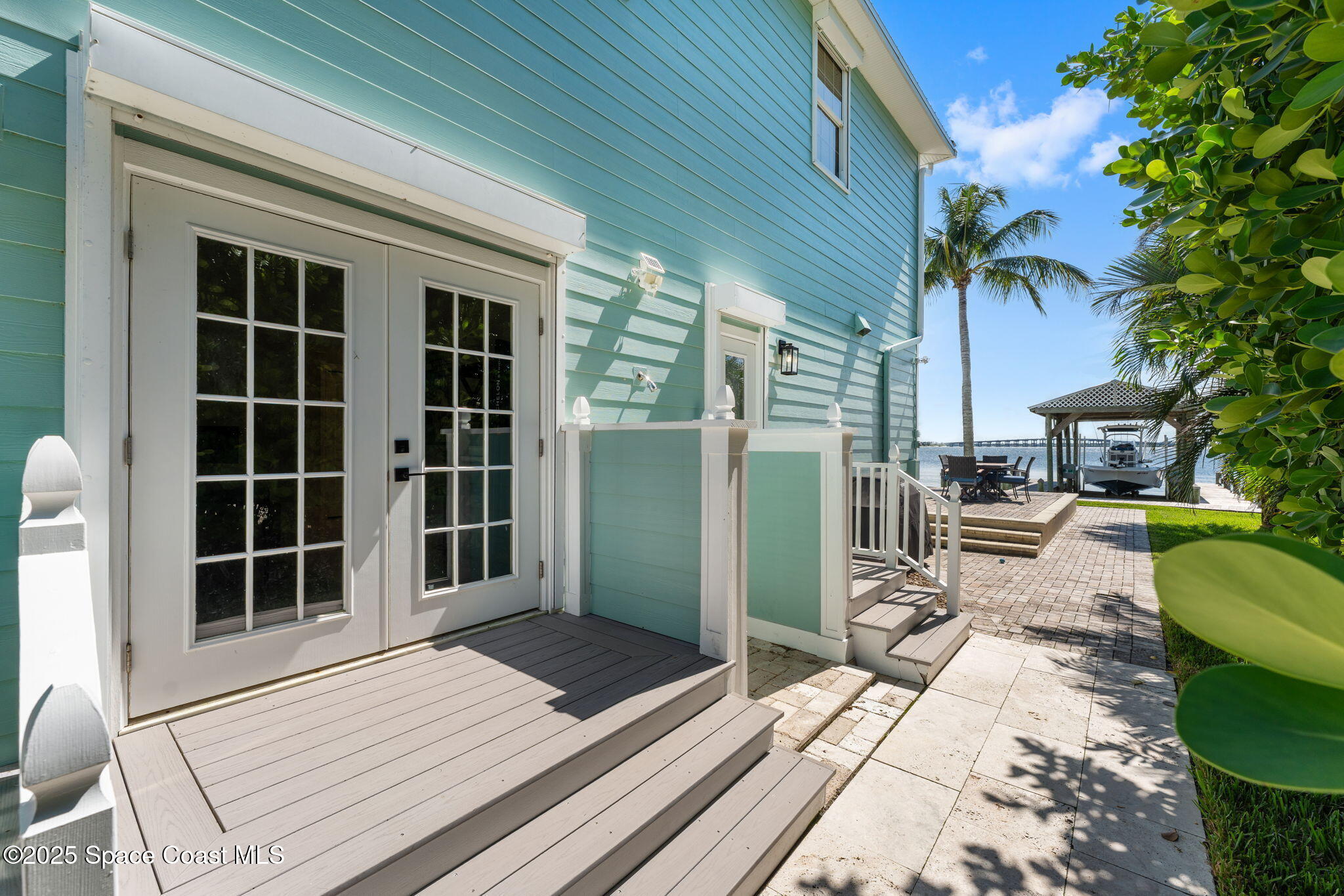 787 Oak Ridge Drive