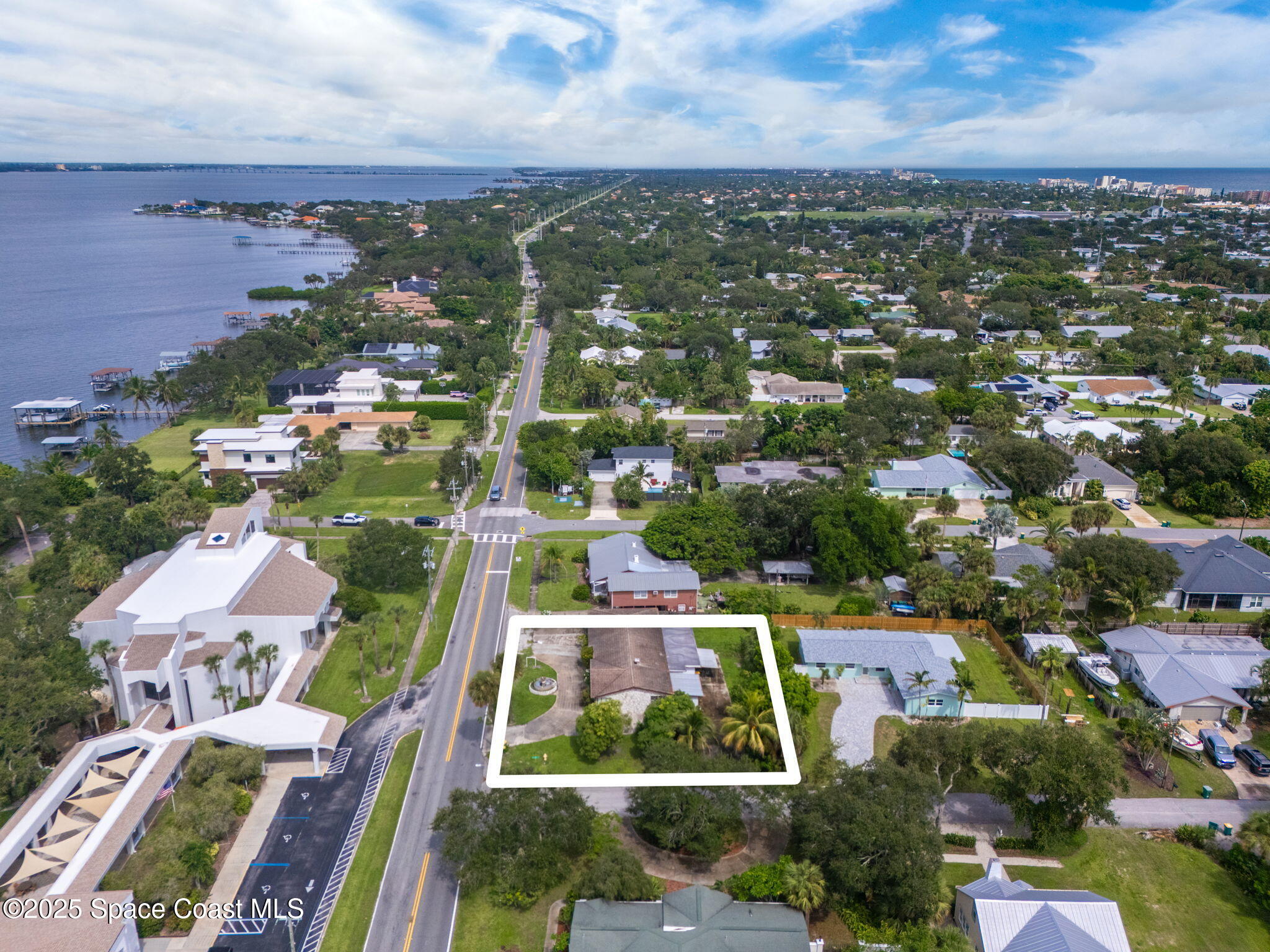 303 N Riverside Drive