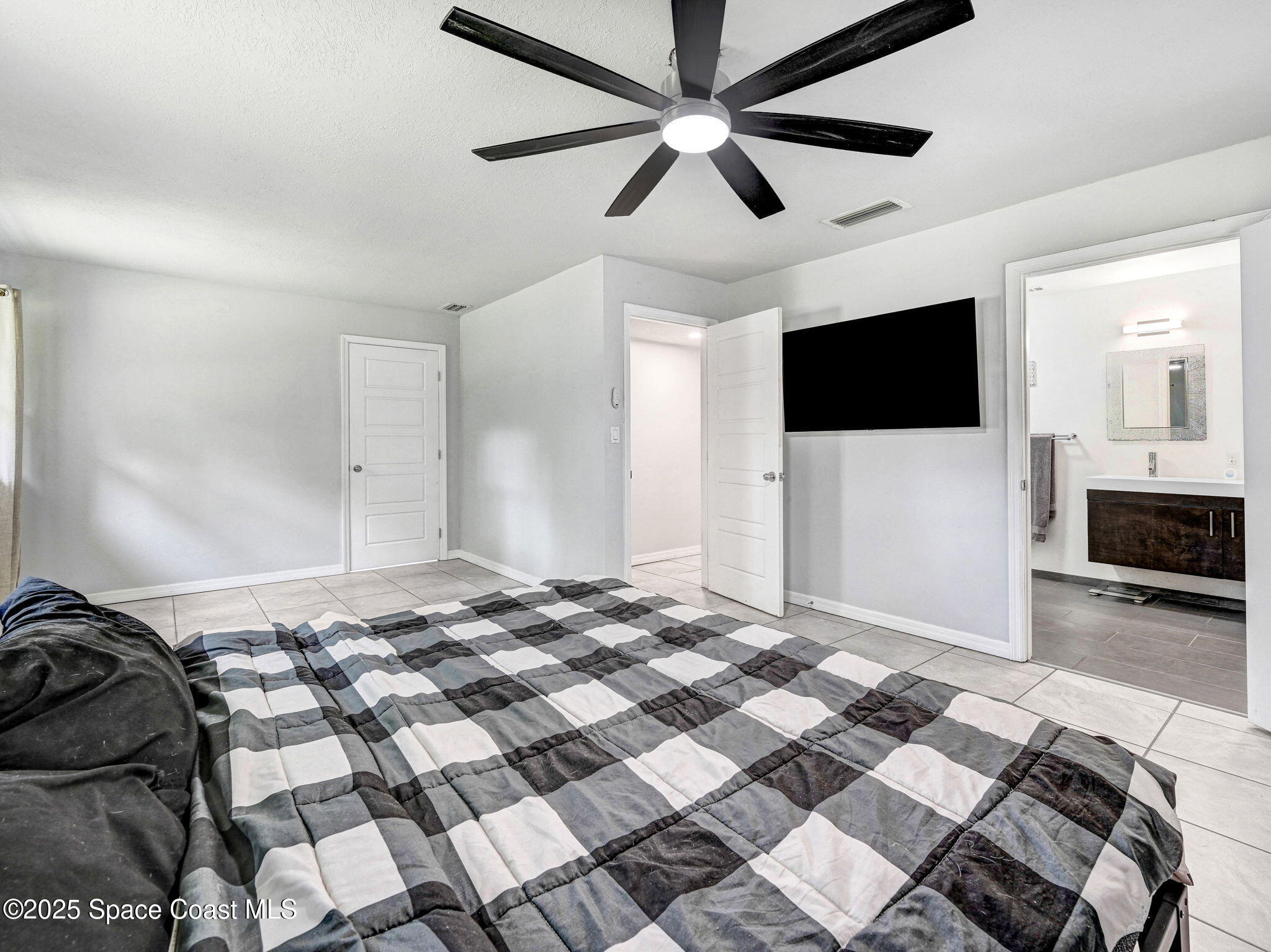 416 Poinsettia Avenue