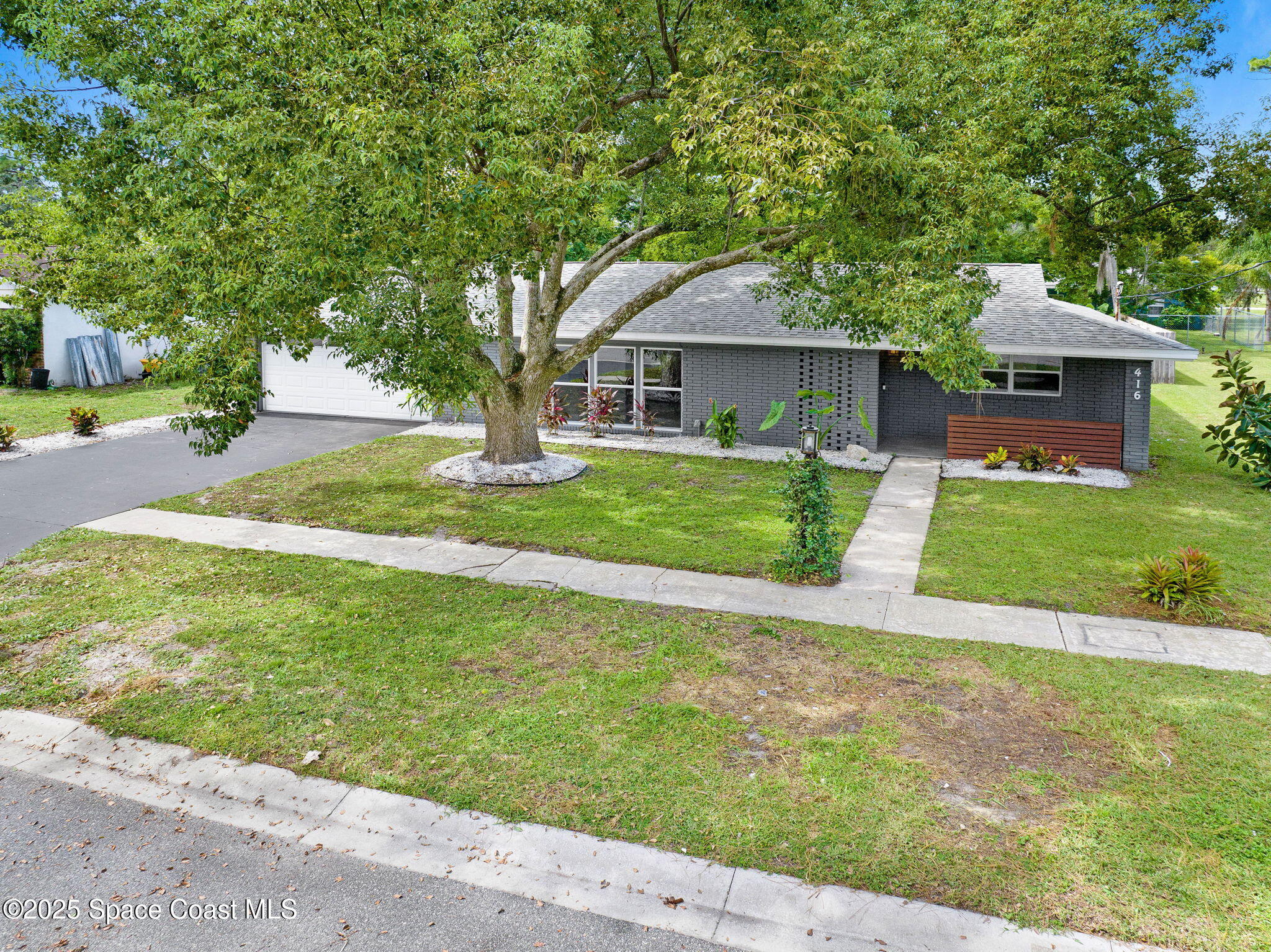 416 Poinsettia Avenue