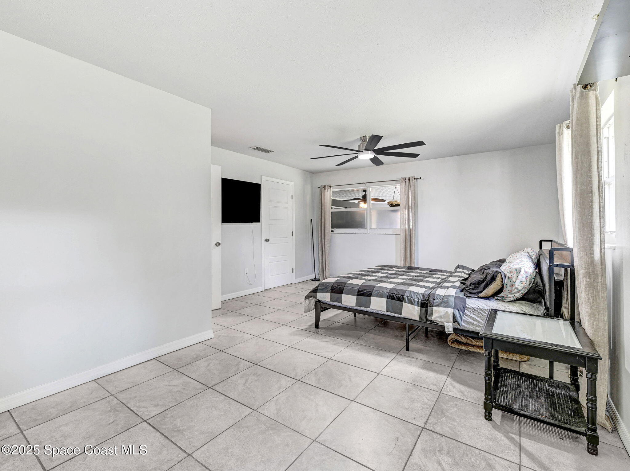 416 Poinsettia Avenue