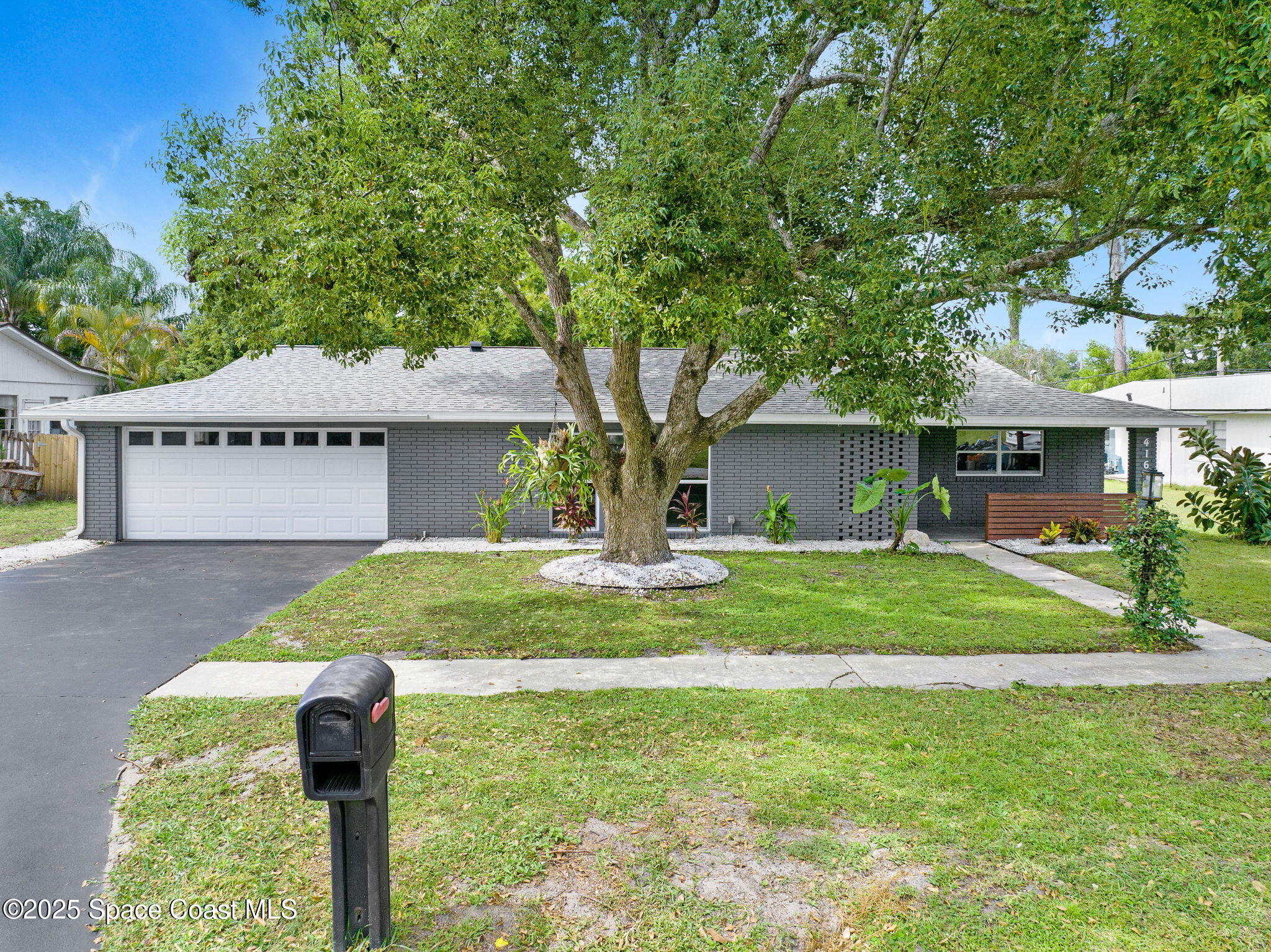 416 Poinsettia Avenue