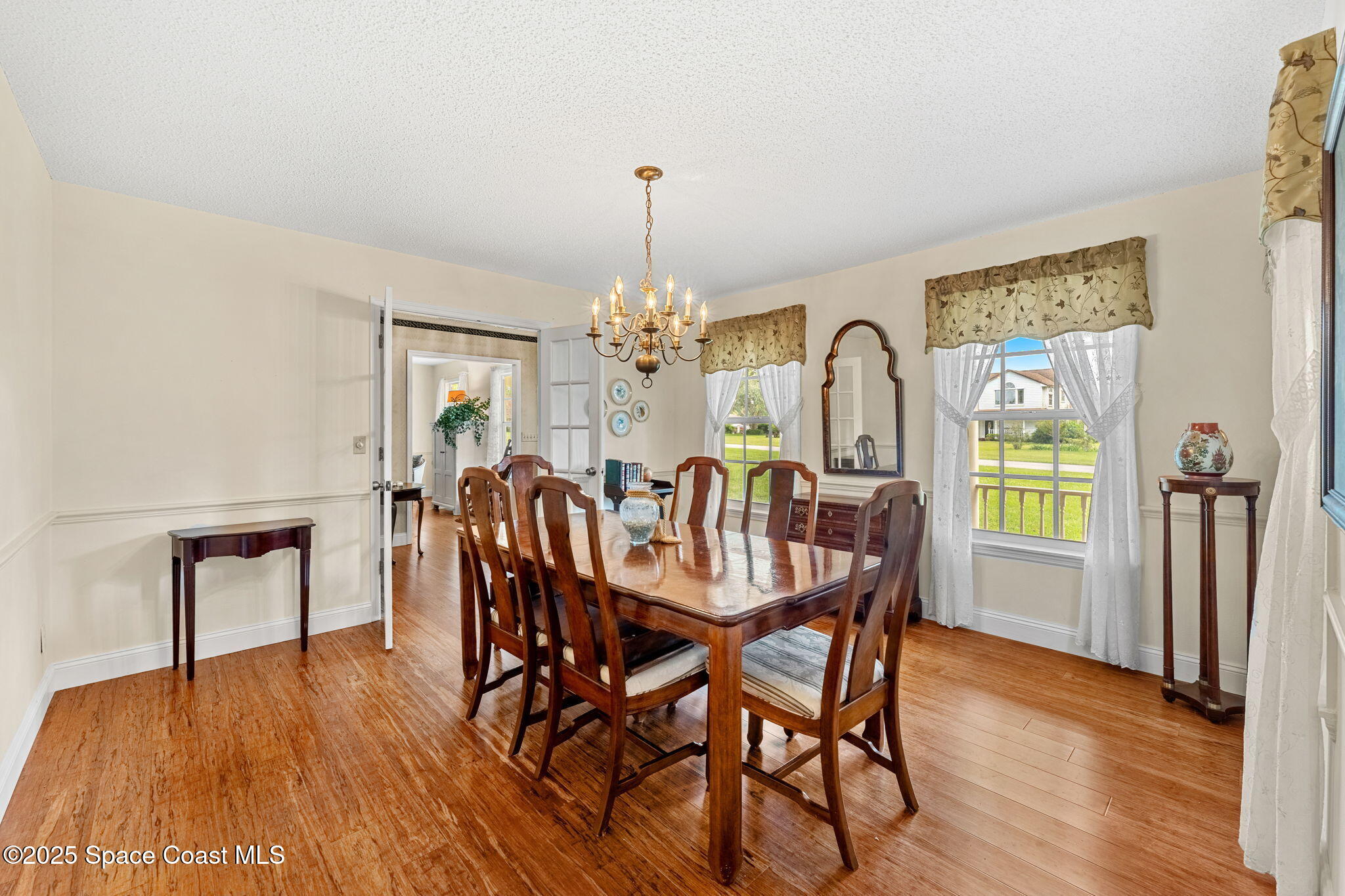 750 River Oaks Lane