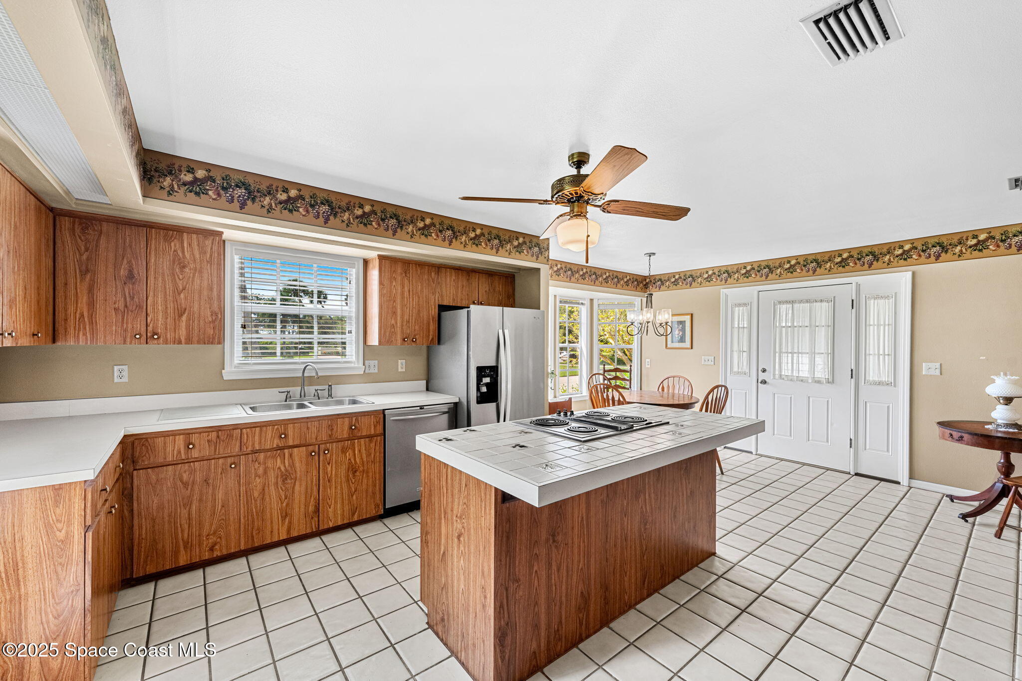 750 River Oaks Lane