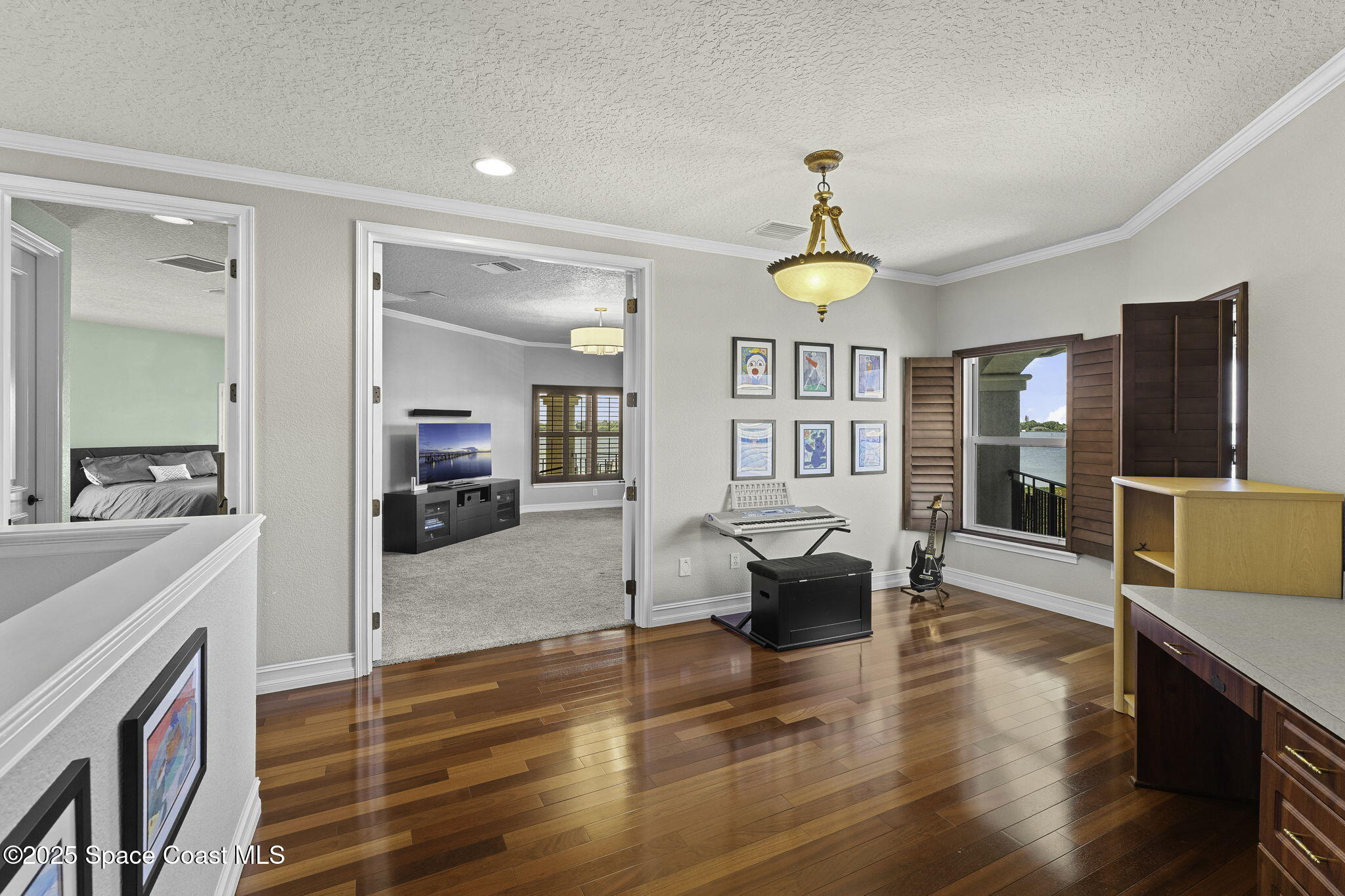 327 Lansing Island Drive