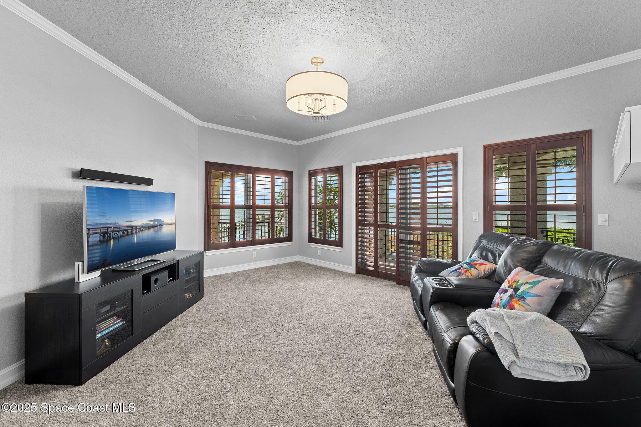 327 Lansing Island Drive