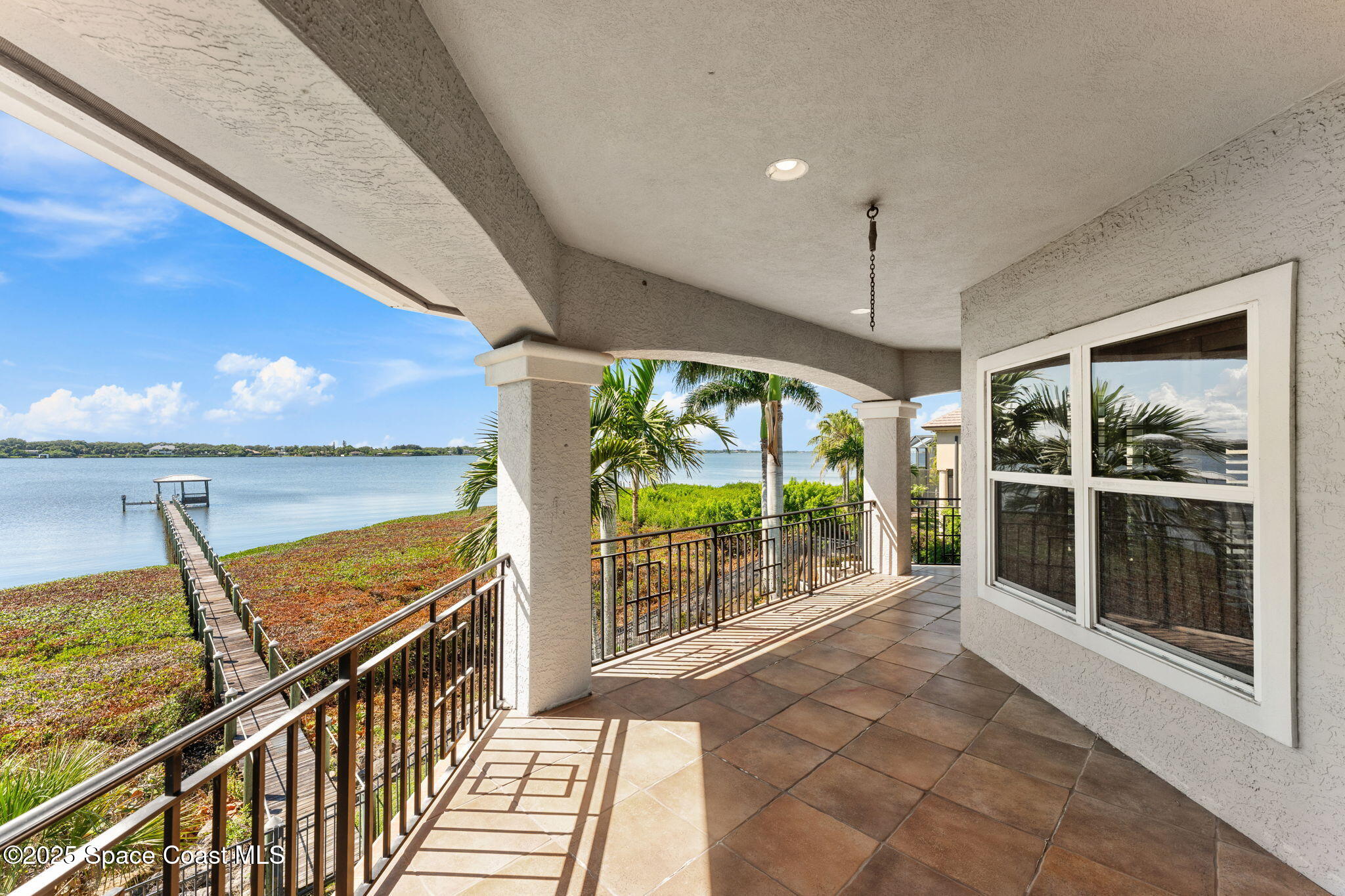 327 Lansing Island Drive