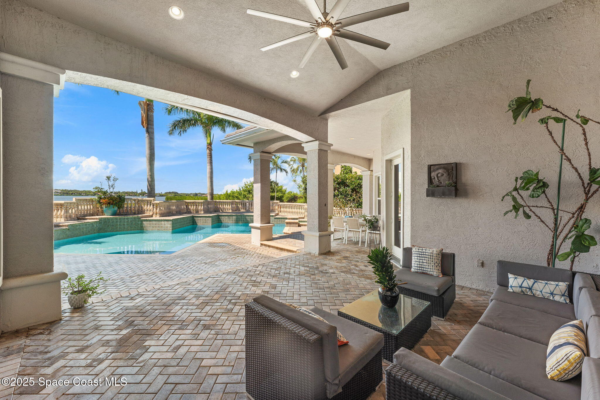 327 Lansing Island Drive