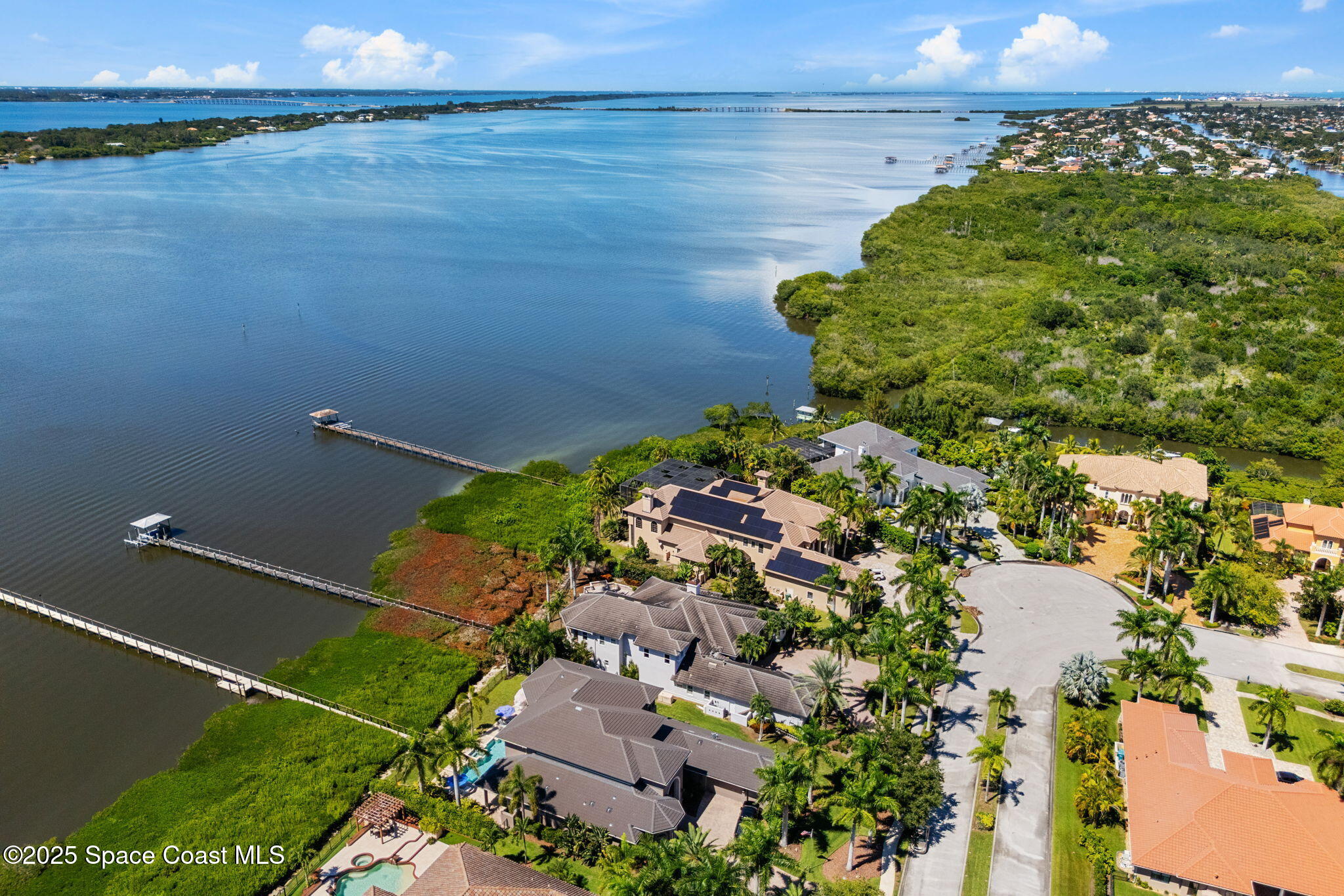327 Lansing Island Drive