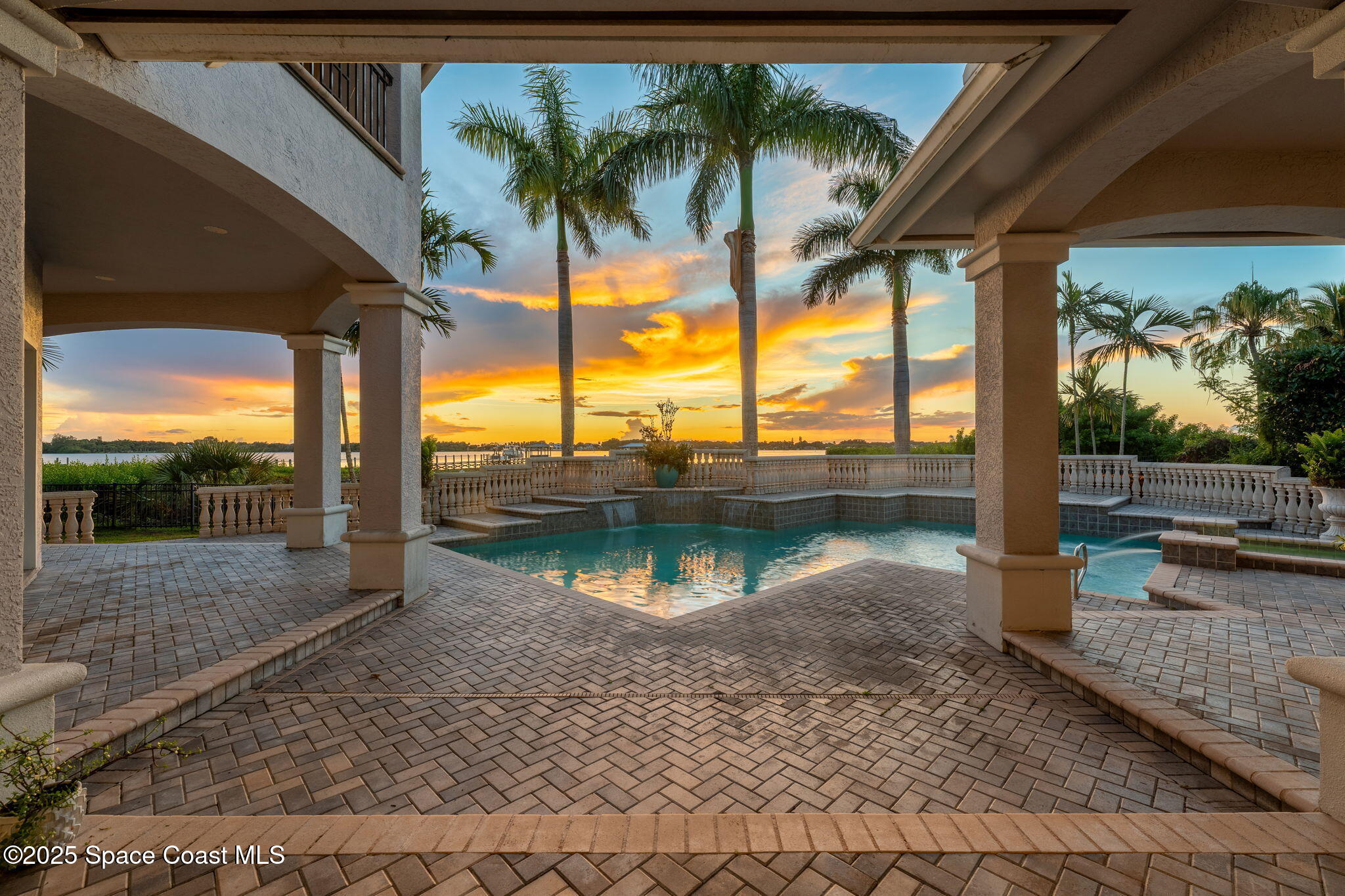 327 Lansing Island Drive