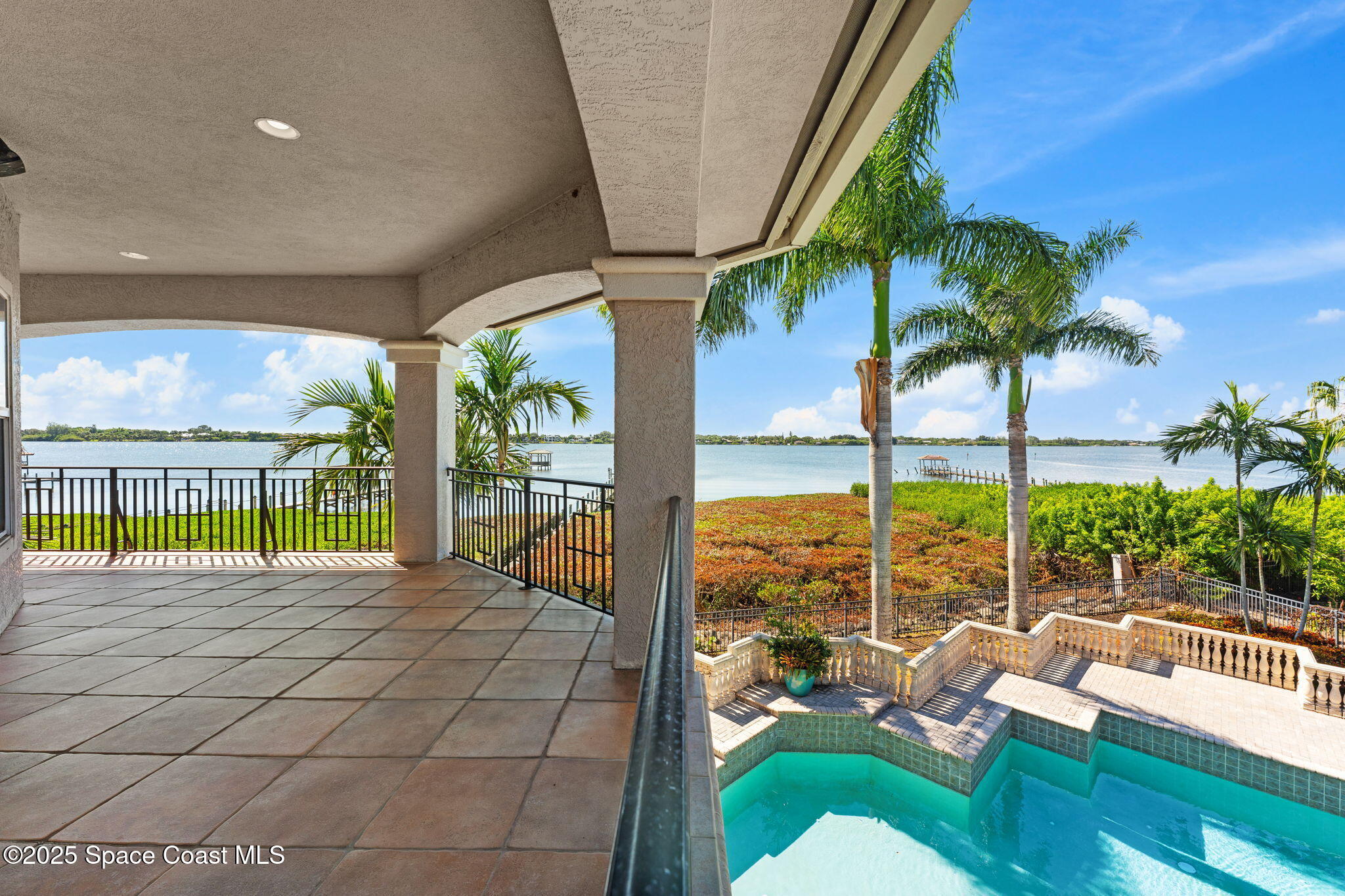 327 Lansing Island Drive