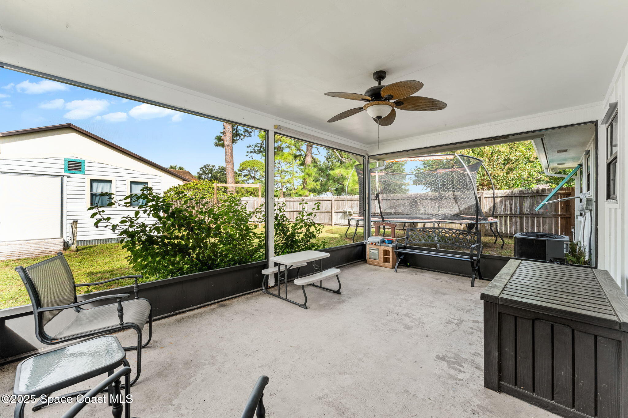 1370 Medina Avenue NW