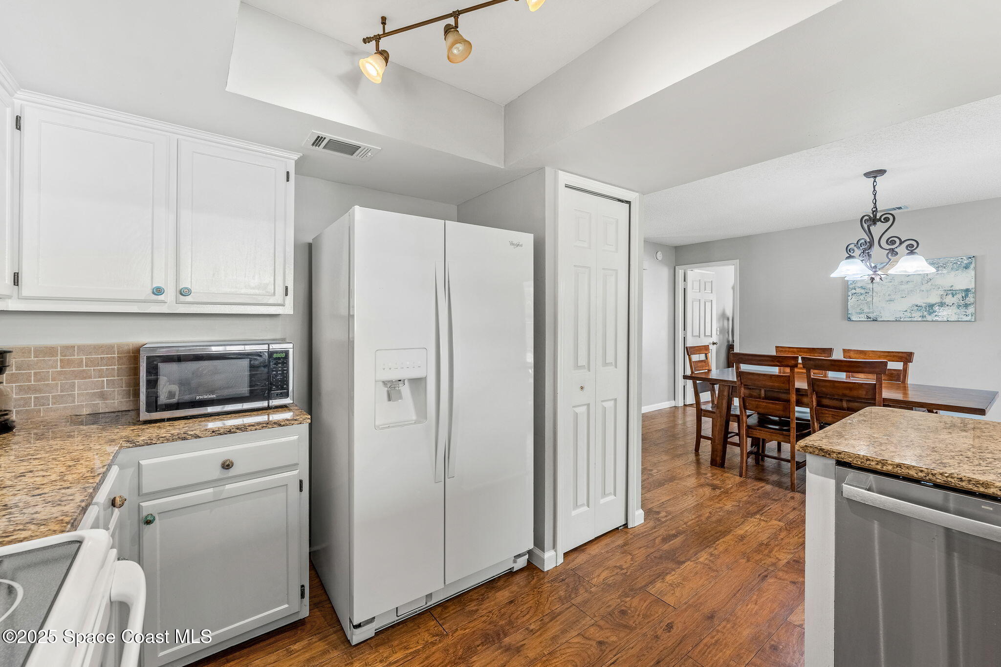 1370 Medina Avenue NW