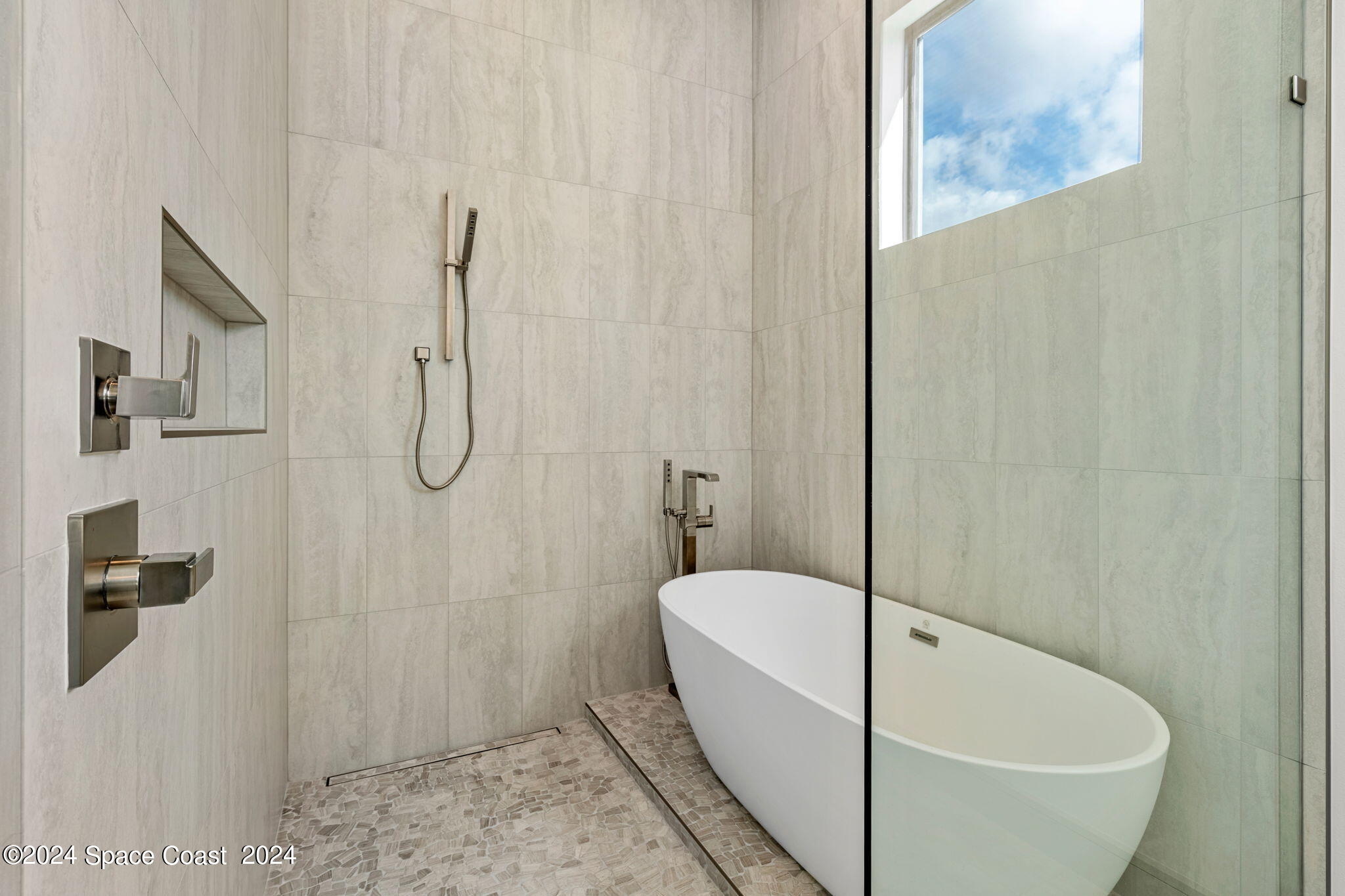 6374 Modern Duran Drive