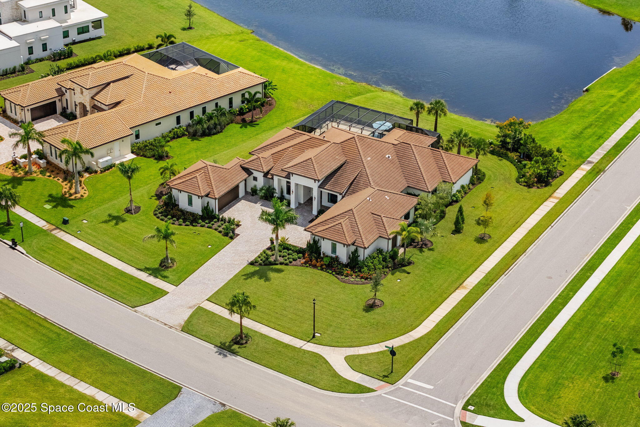 3709 Lake Adelaide Place