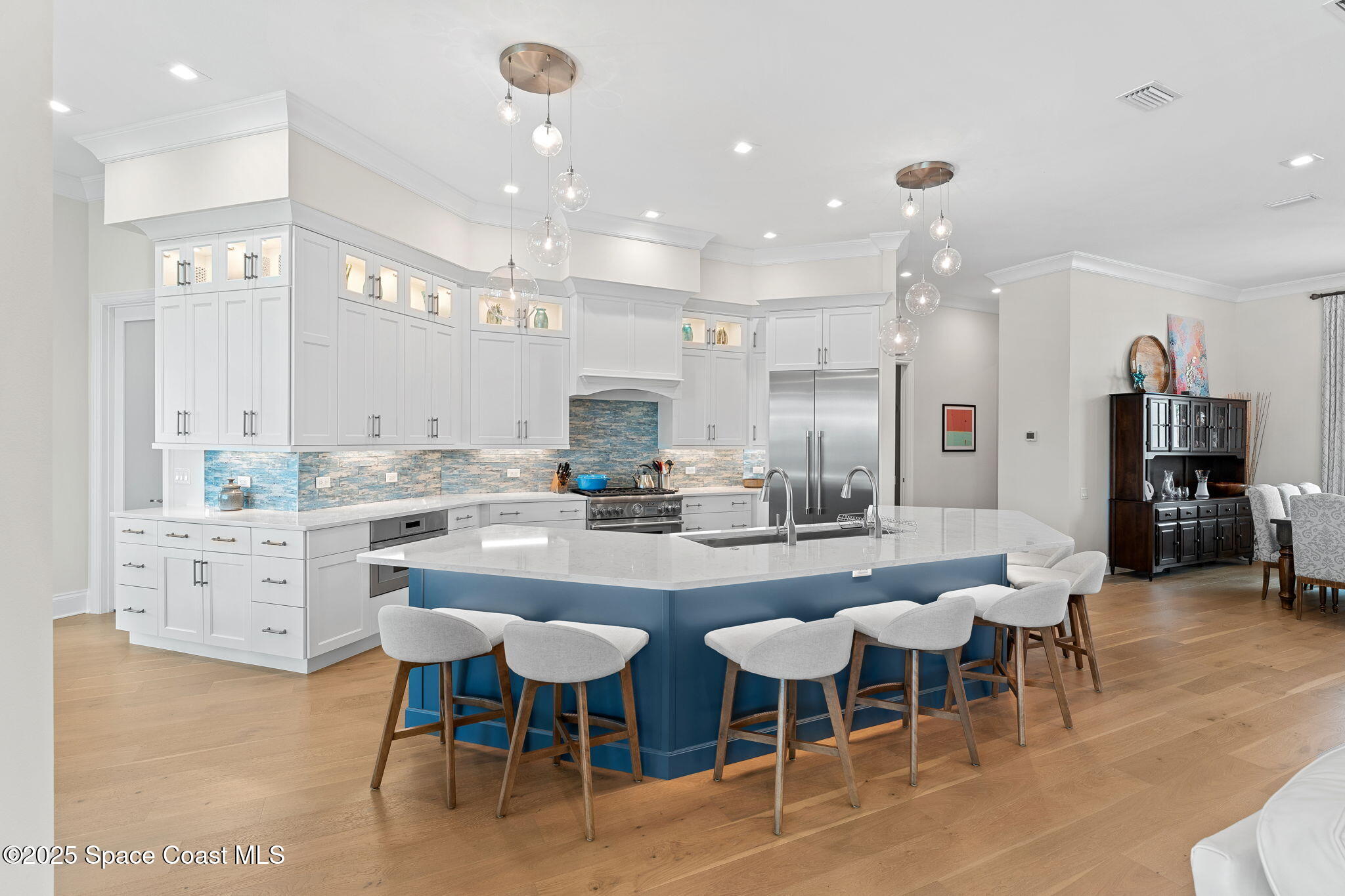 3709 Lake Adelaide Place