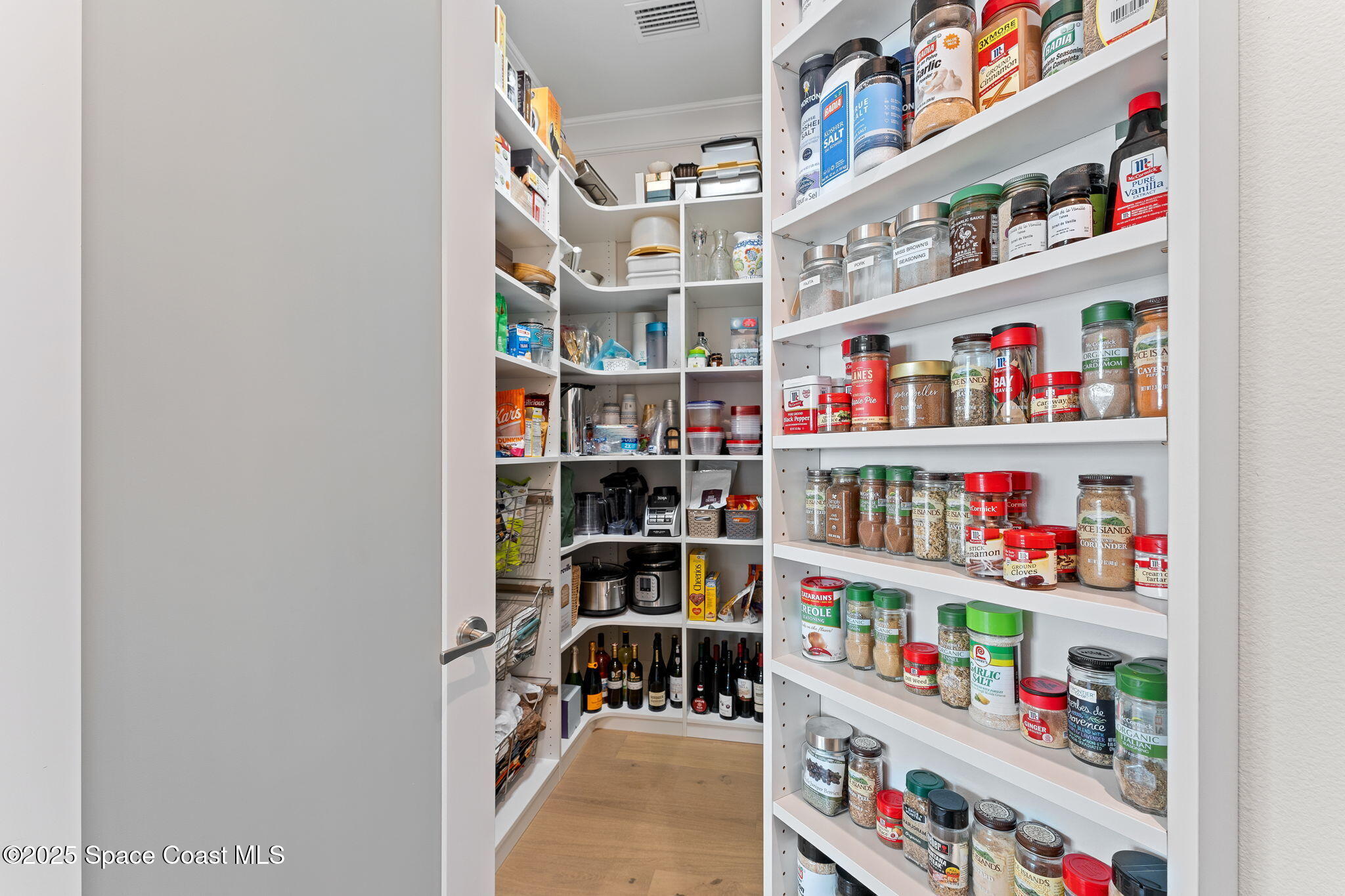 3709 Lake Adelaide Place