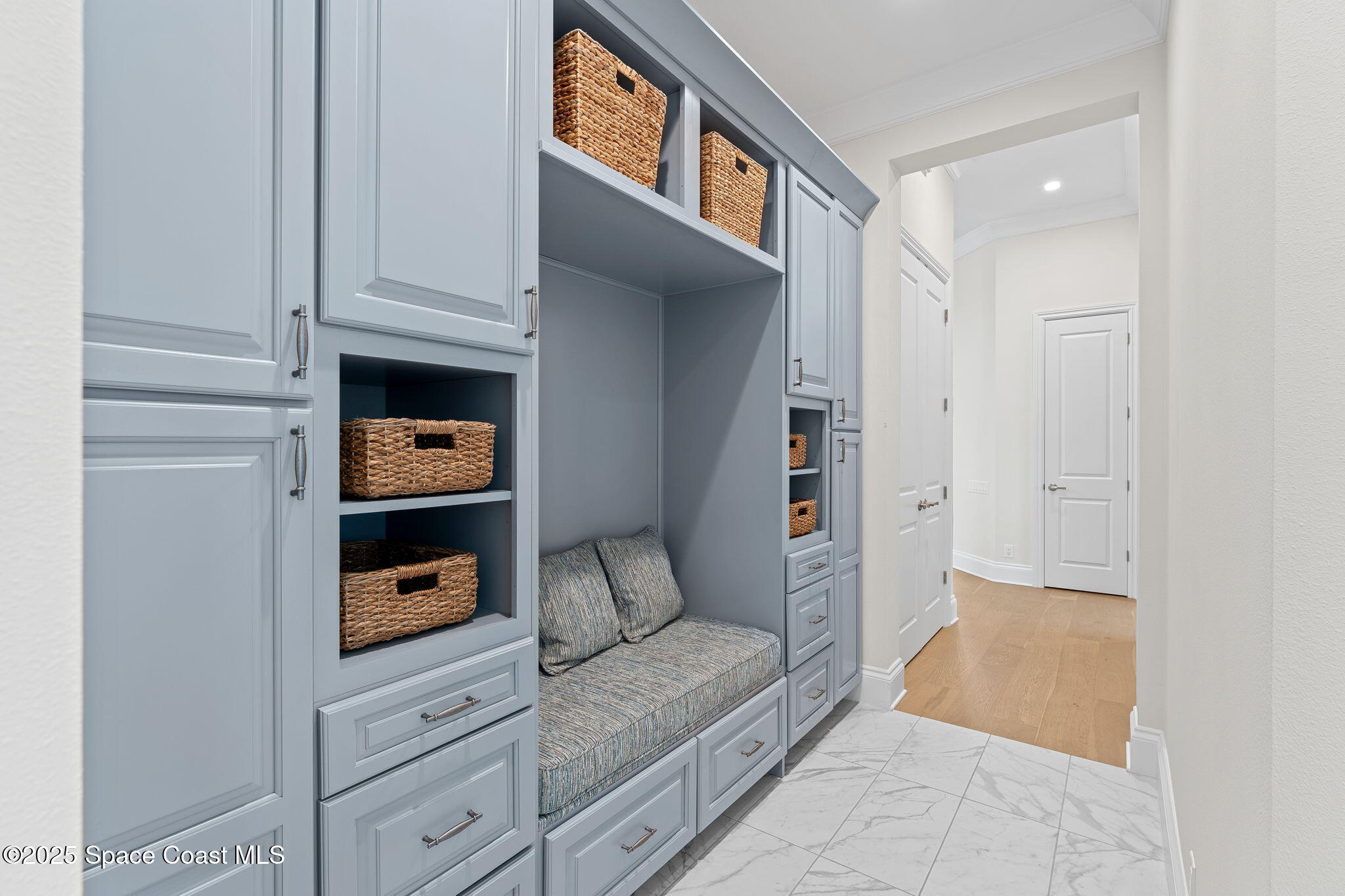 3709 Lake Adelaide Place