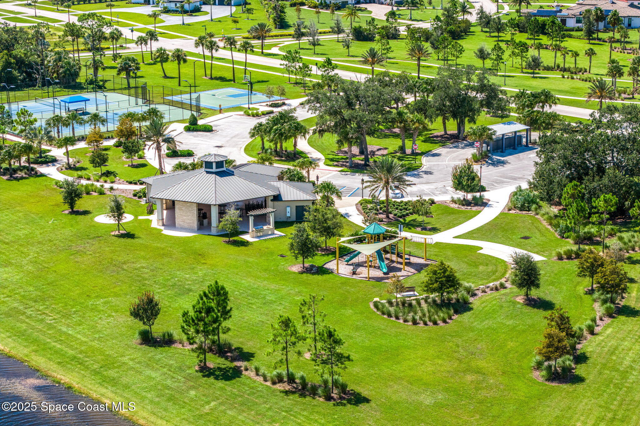 3709 Lake Adelaide Place