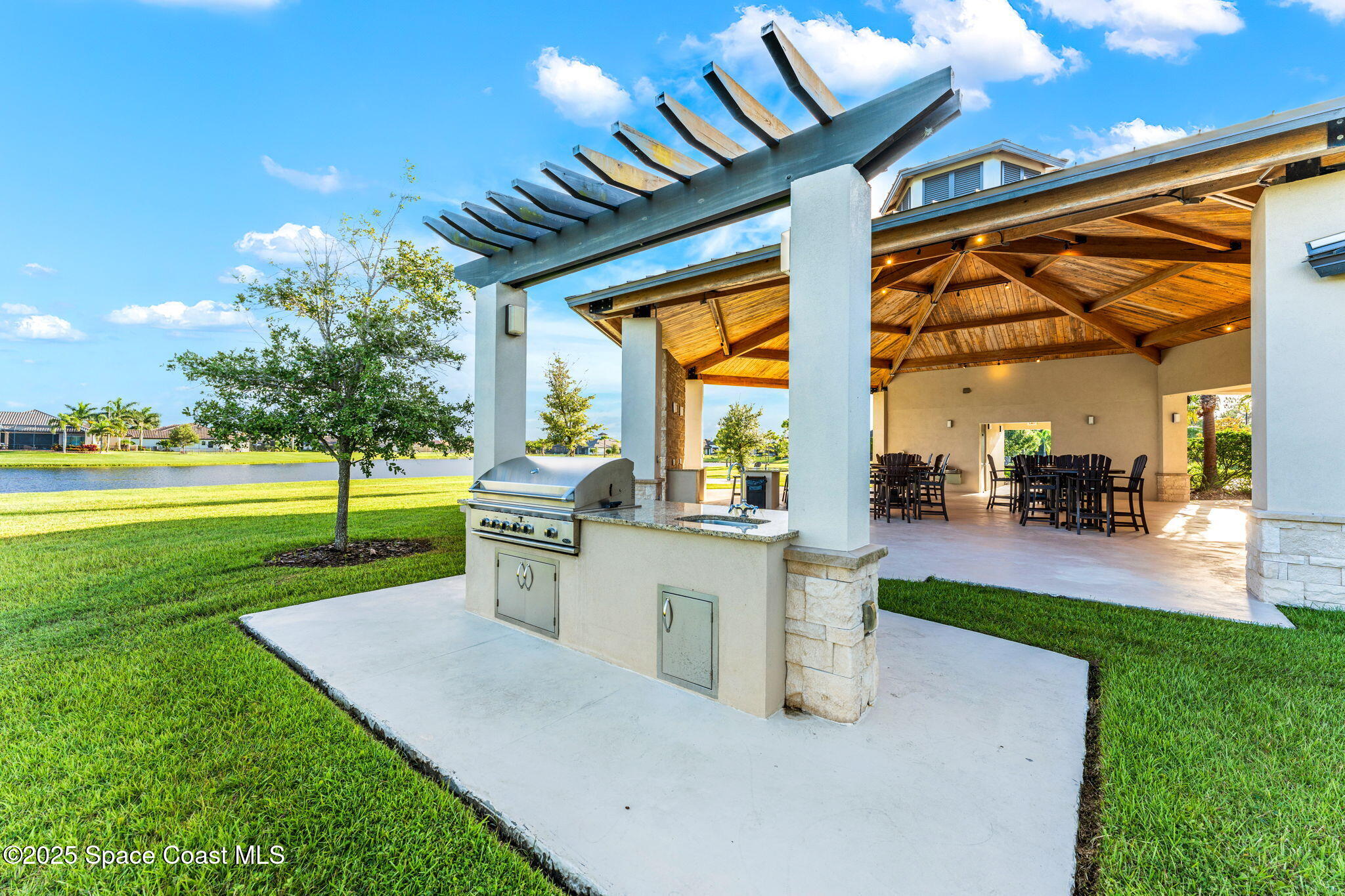 3709 Lake Adelaide Place