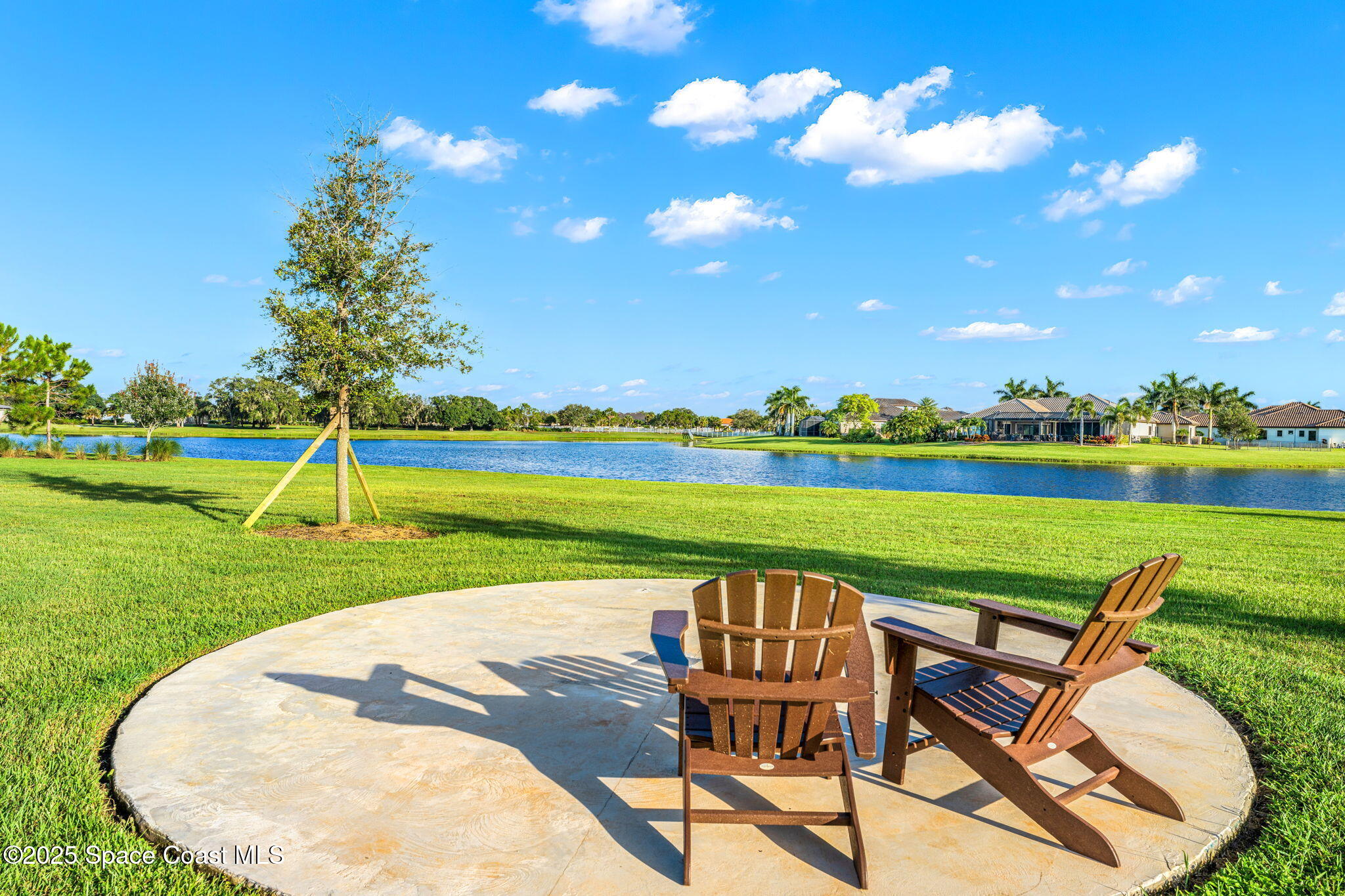 3709 Lake Adelaide Place